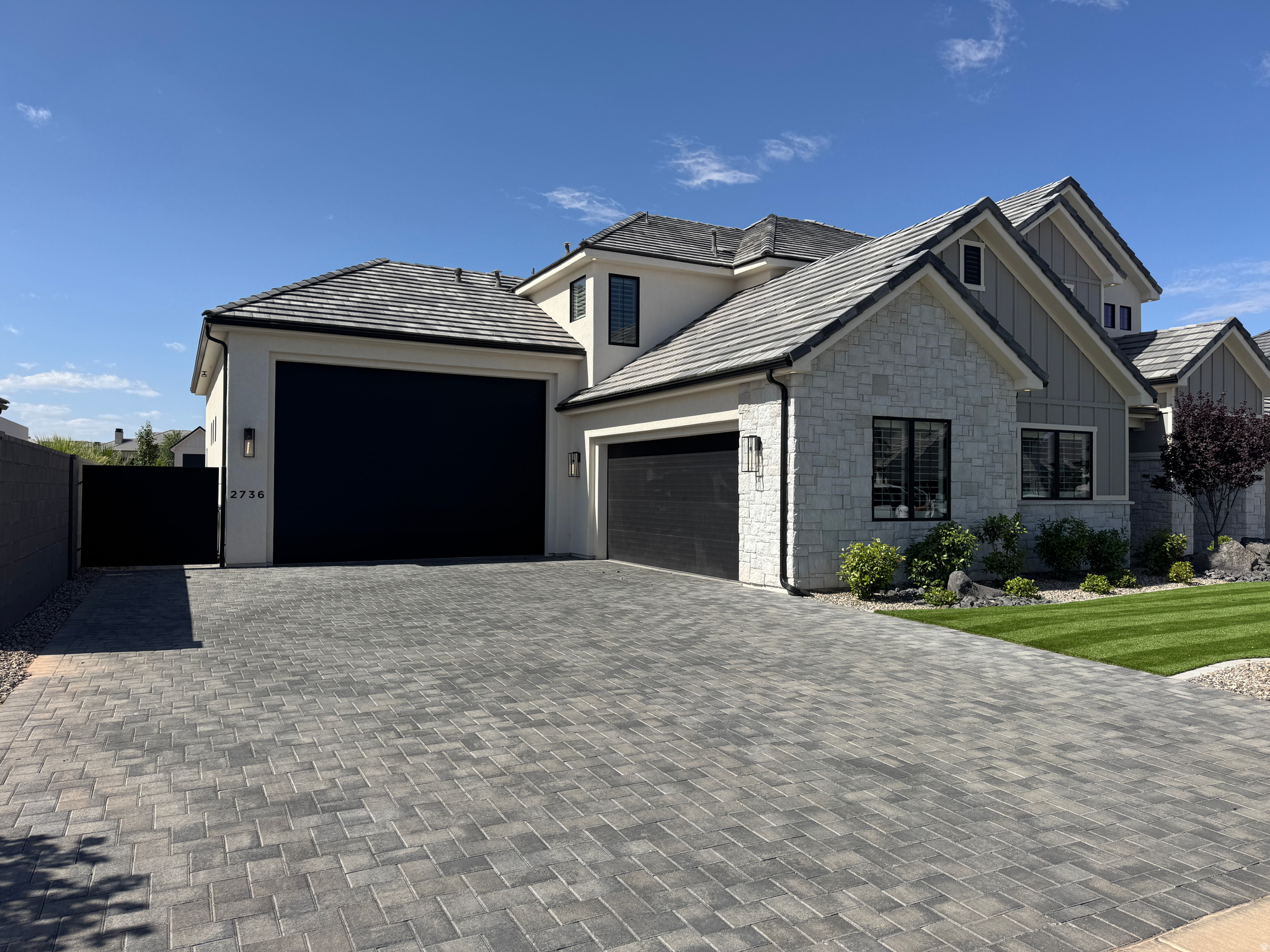 MOORLAND PARK - Residential