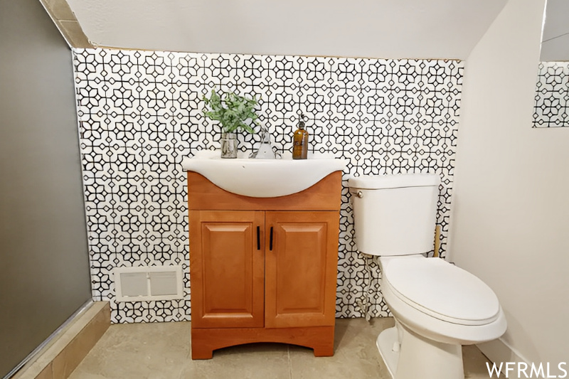 BROADWAY ADD - Residential Income