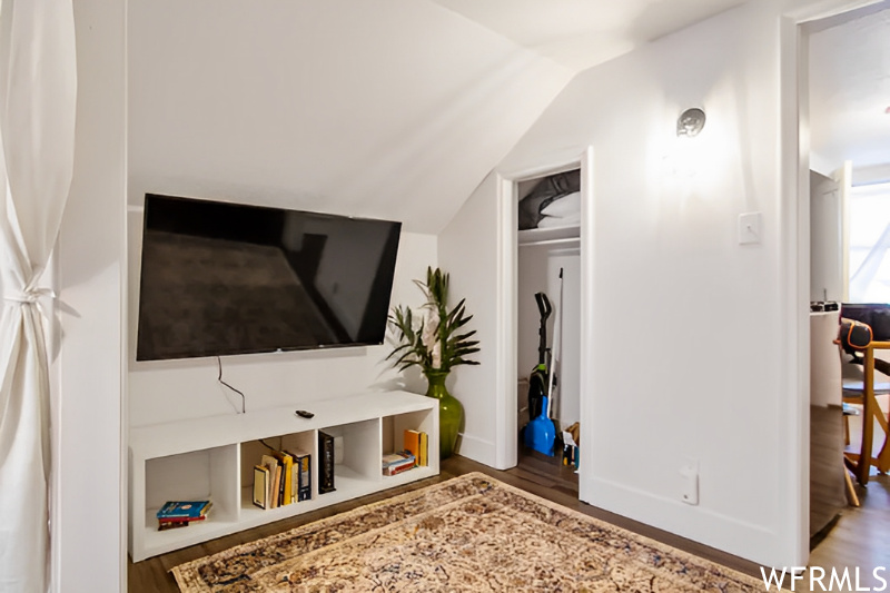 BROADWAY ADD - Residential Income