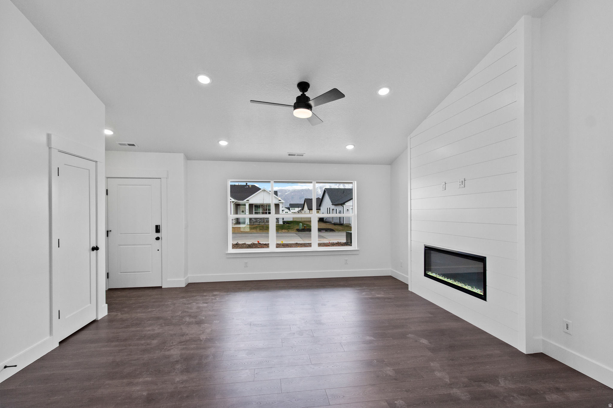 ARCHIBALD ESTATES ACTIVE ADULT - Residential