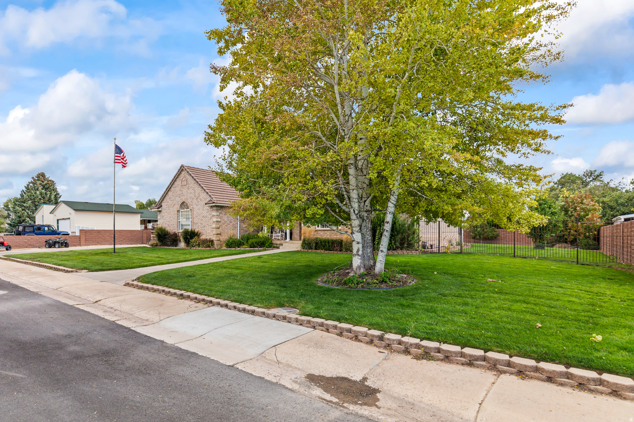 SUNSET NORTH - Residential