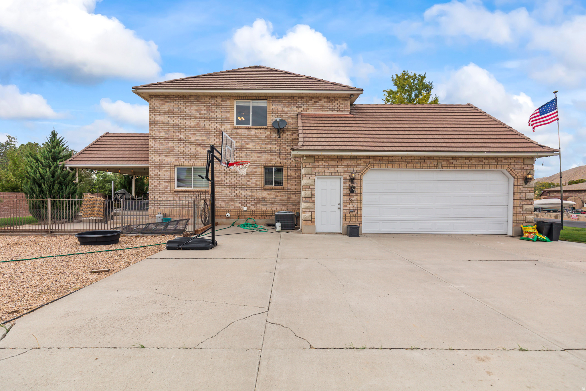 SUNSET NORTH - Residential