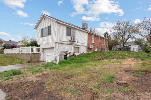 Tiny photo for 791 E 100 S, Payson, UT 84651 (MLS # 2147769)