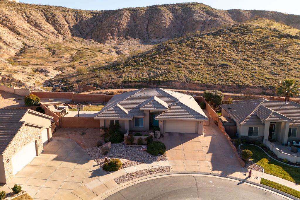 Photo of 840 E 3540 CIR S, Saint George, UT 84790 (MLS # 2135794)