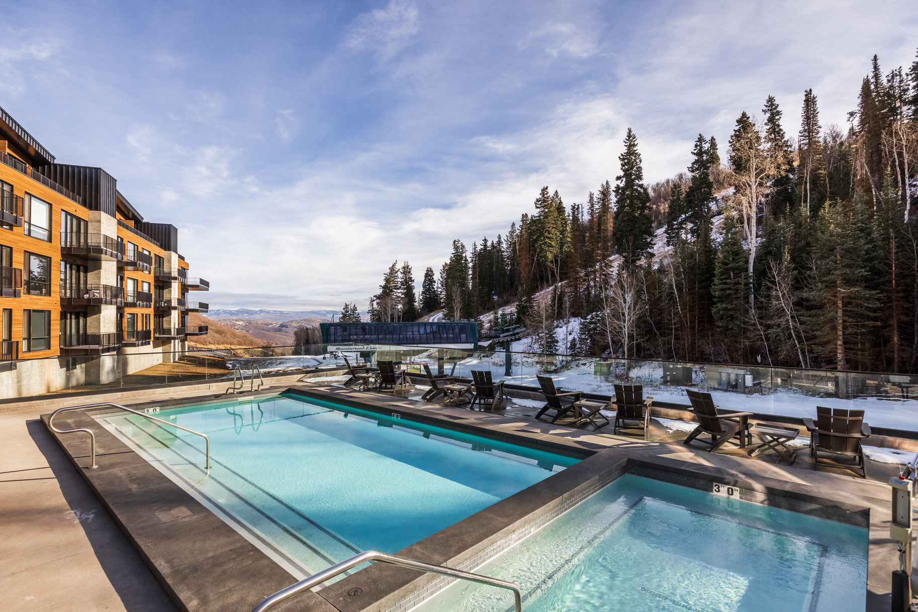 FOUNDERS PLACE - Residential