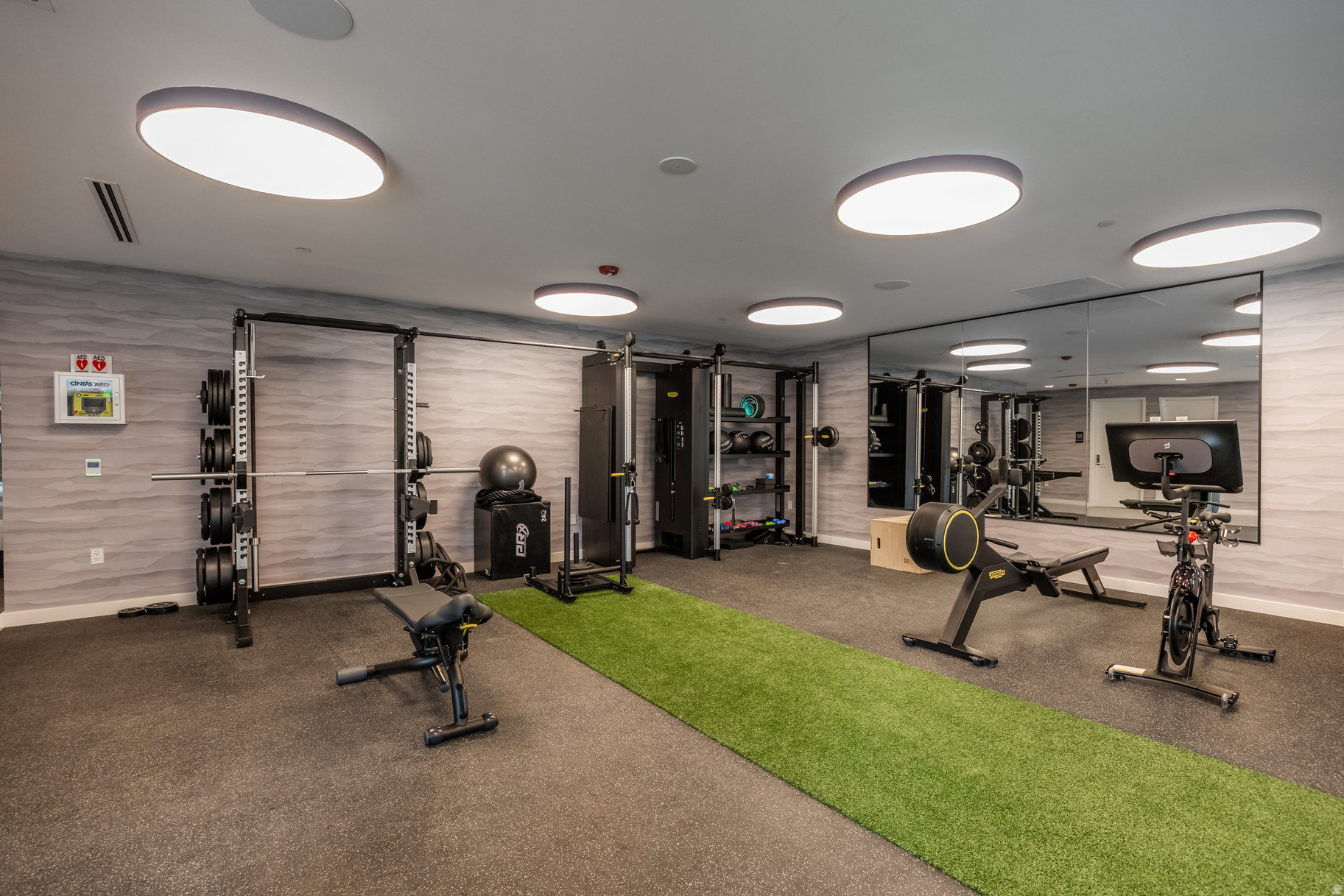 FOUNDERS PLACE - Residential