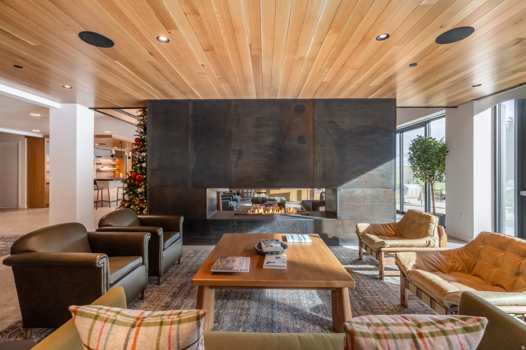 FOUNDERS PLACE - Residential