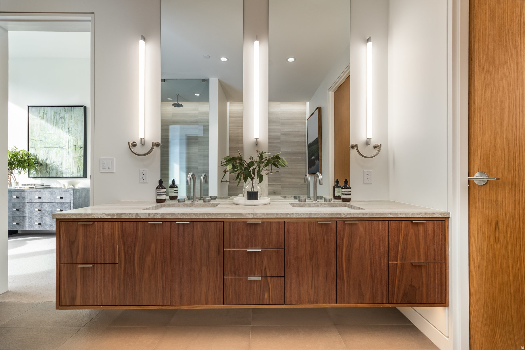 FOUNDERS PLACE - Residential