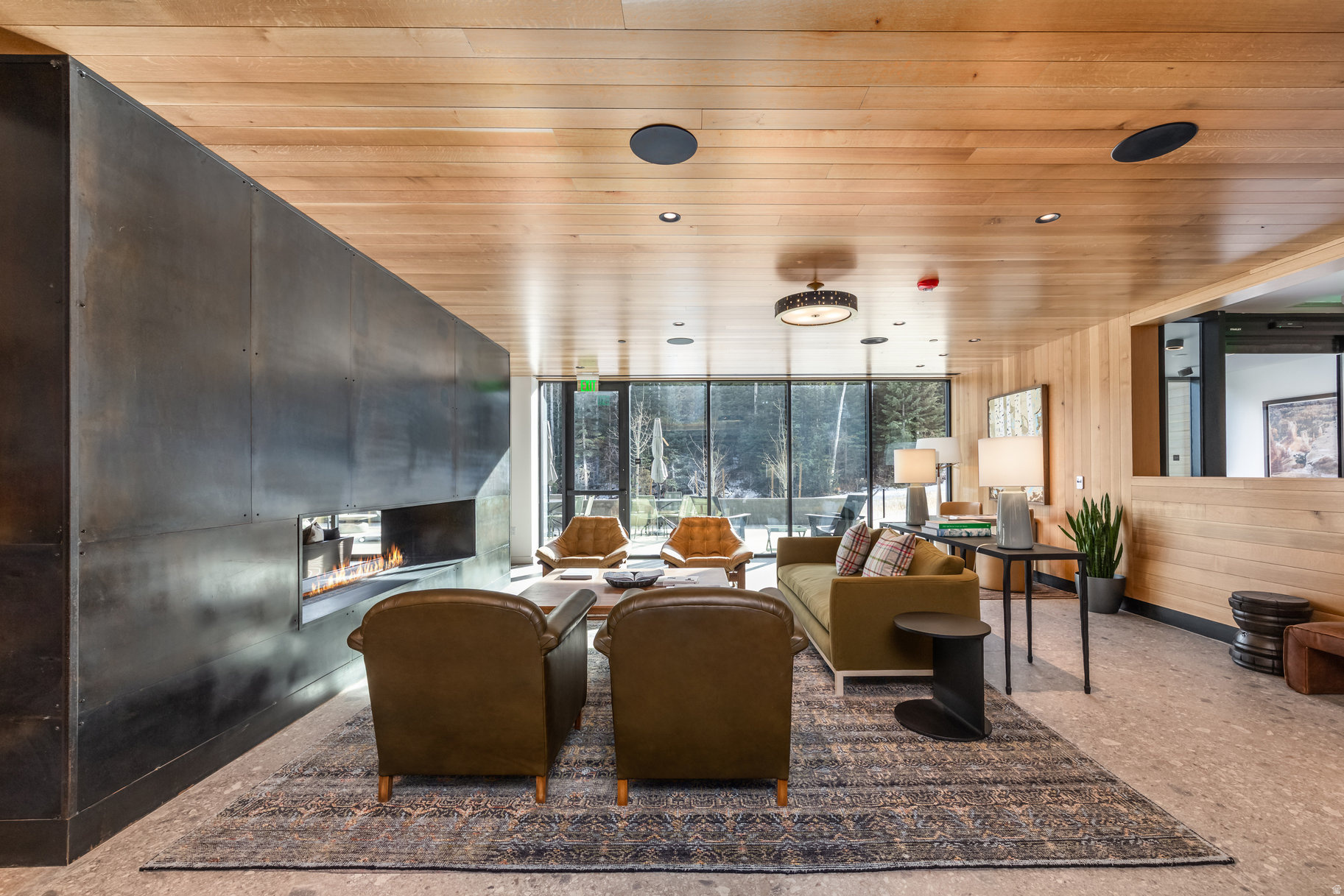 FOUNDERS PLACE - Residential