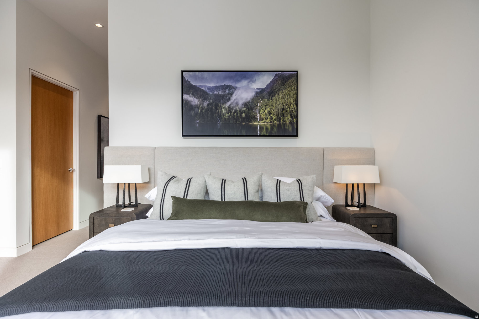 FOUNDERS PLACE - Residential