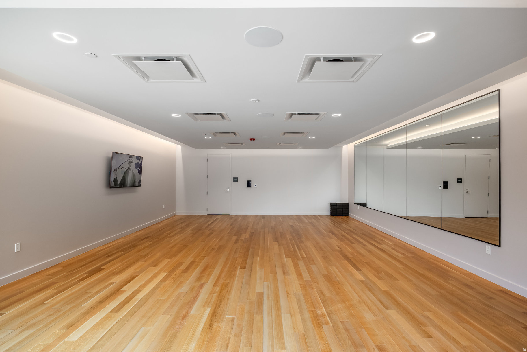 FOUNDERS PLACE - Residential