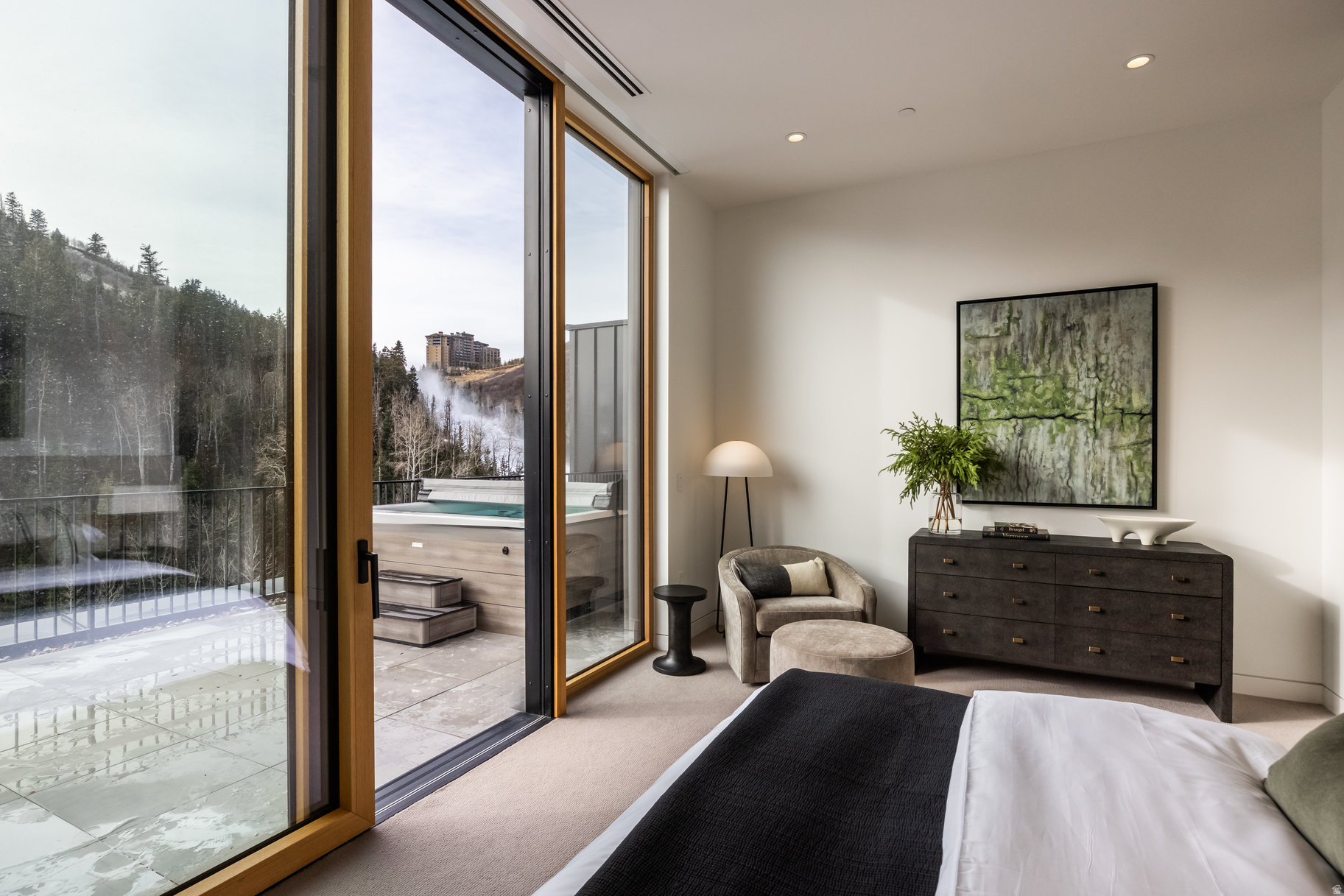 FOUNDERS PLACE - Residential