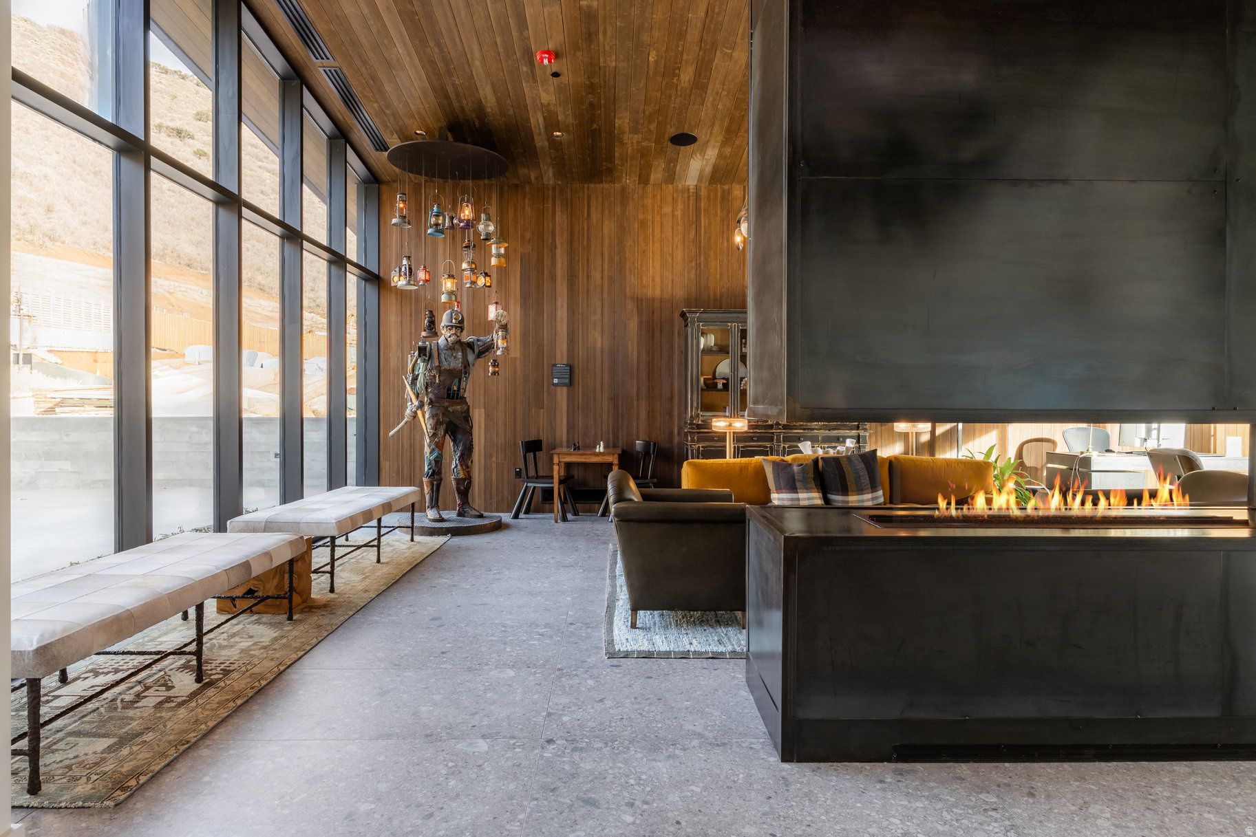 FOUNDERS PLACE - Residential