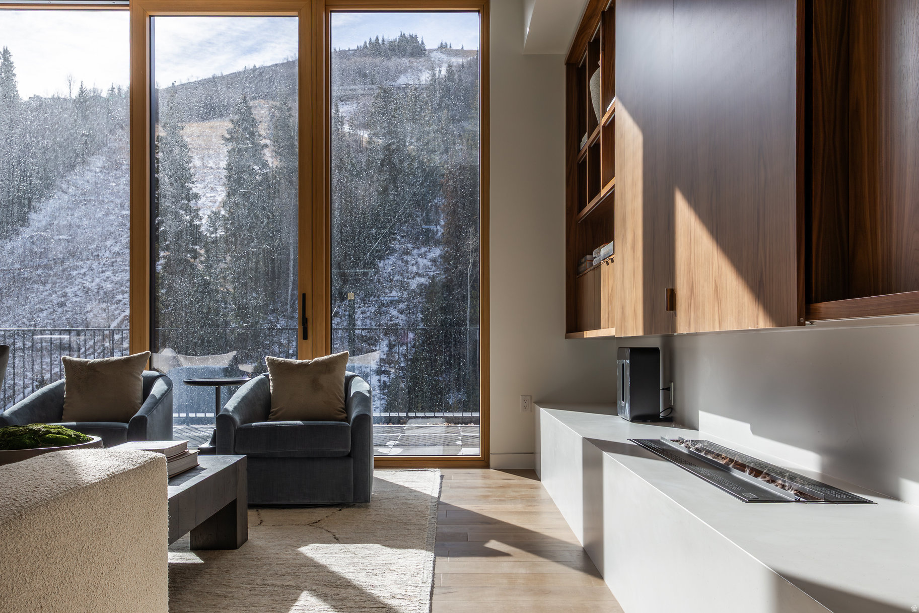 FOUNDERS PLACE - Residential