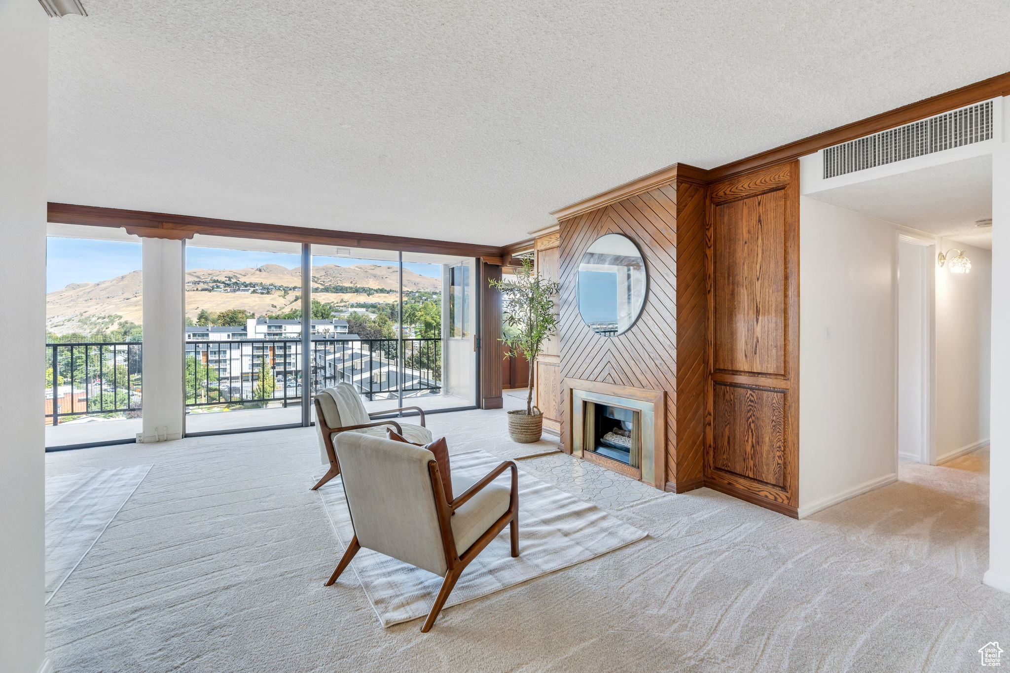 ZIONS SUMMIT - Residential