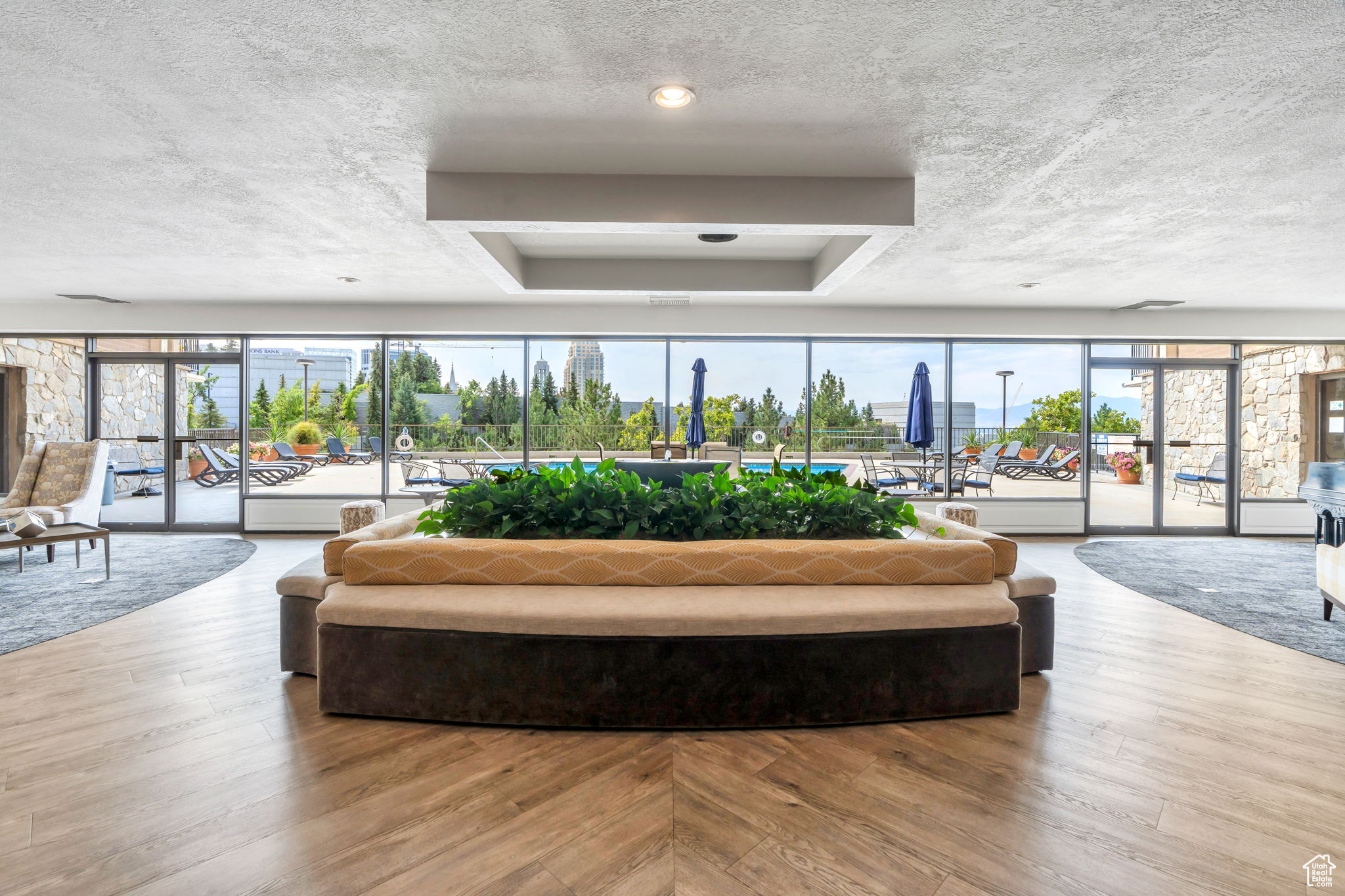 ZIONS SUMMIT - Residential