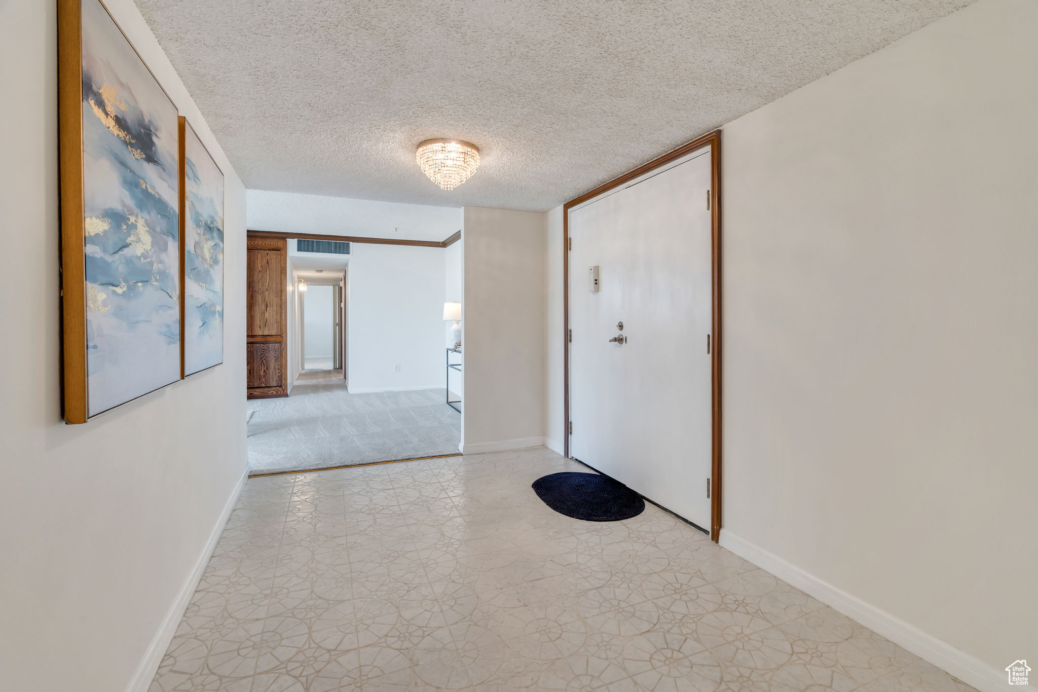 ZIONS SUMMIT - Residential