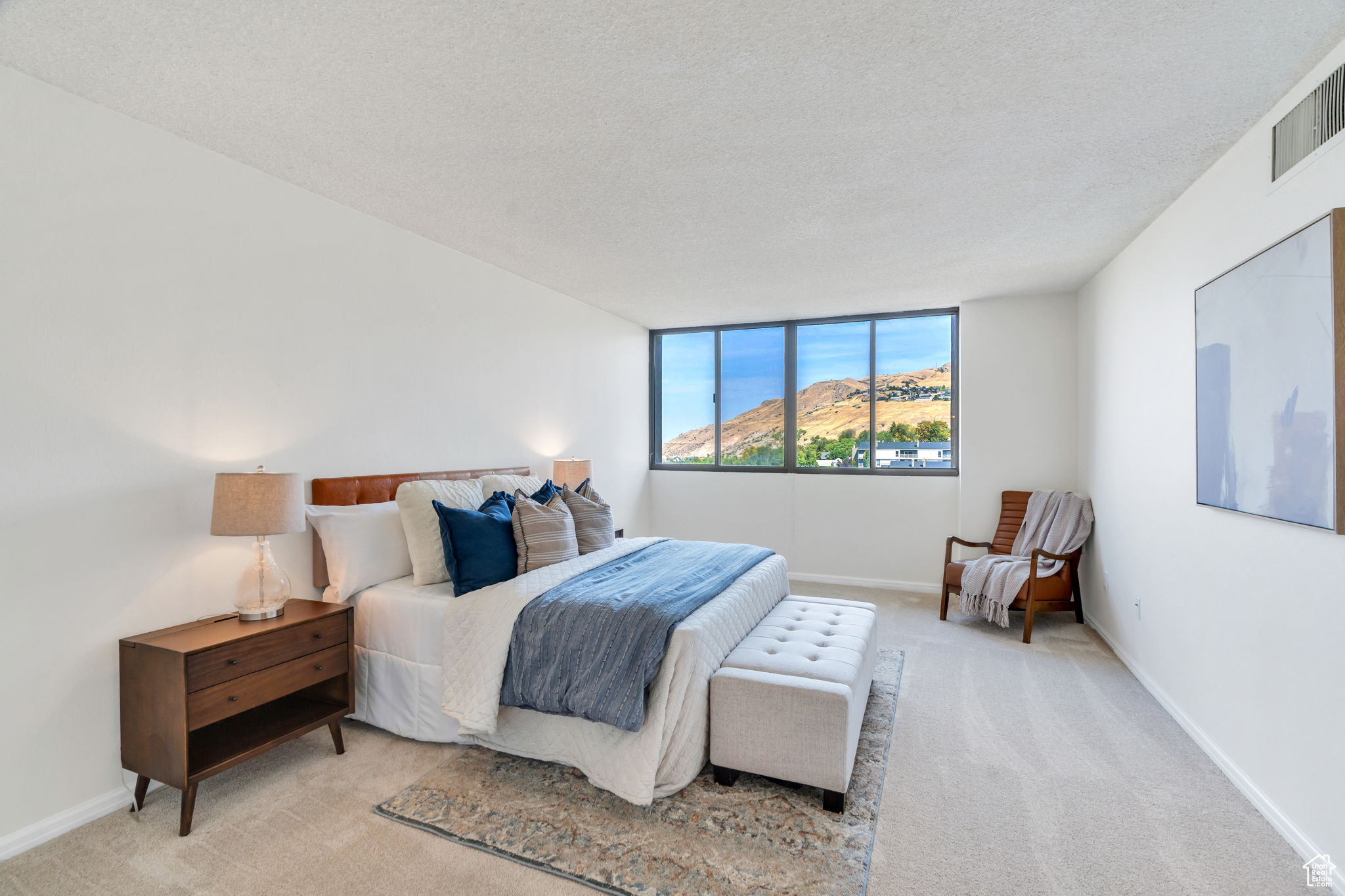 ZIONS SUMMIT - Residential