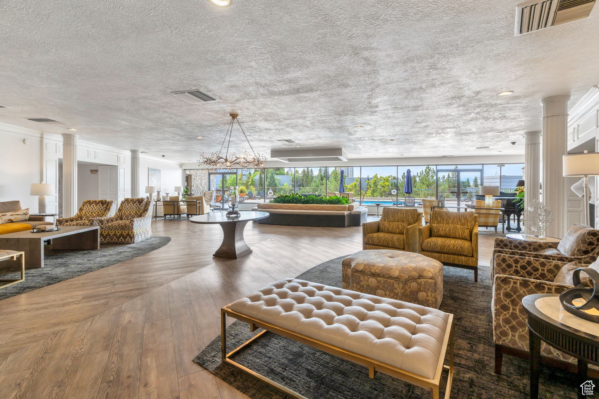 ZIONS SUMMIT - Residential