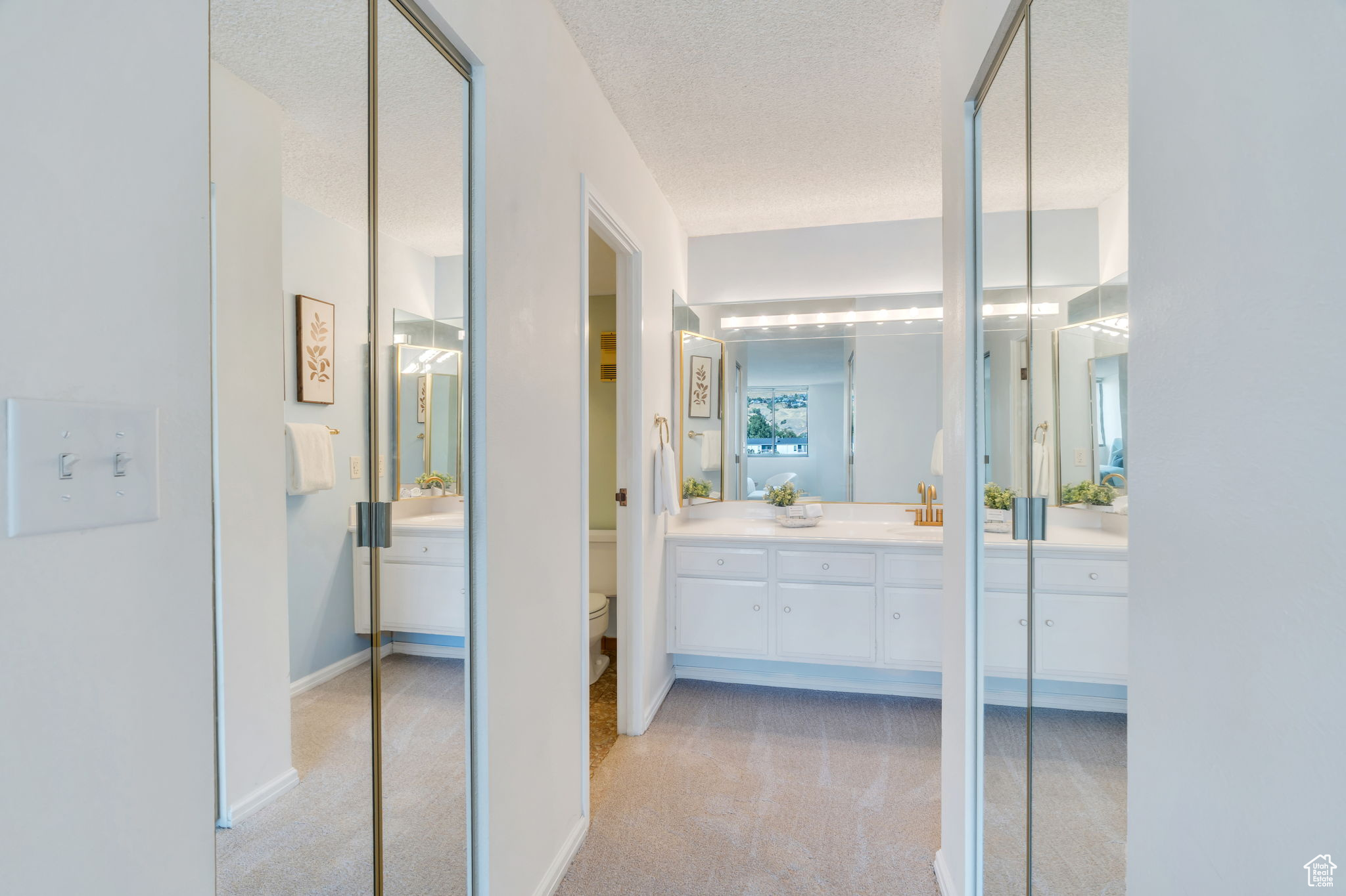 ZIONS SUMMIT - Residential