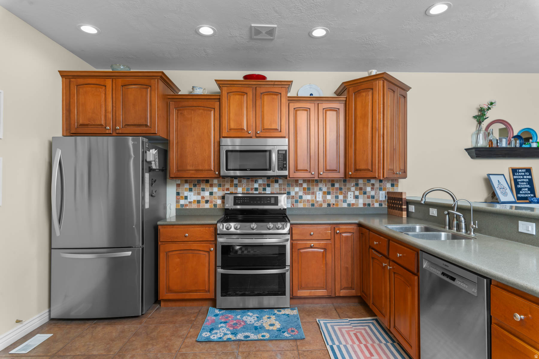 DAYBREAK - Residential