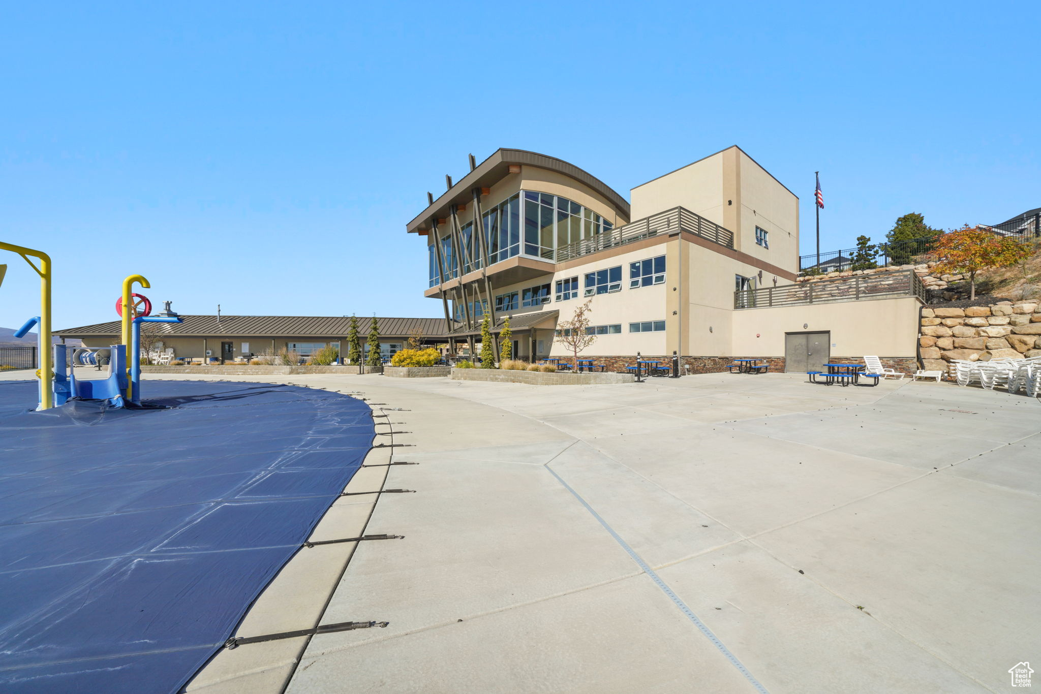 HARVEST HOMES - Residential