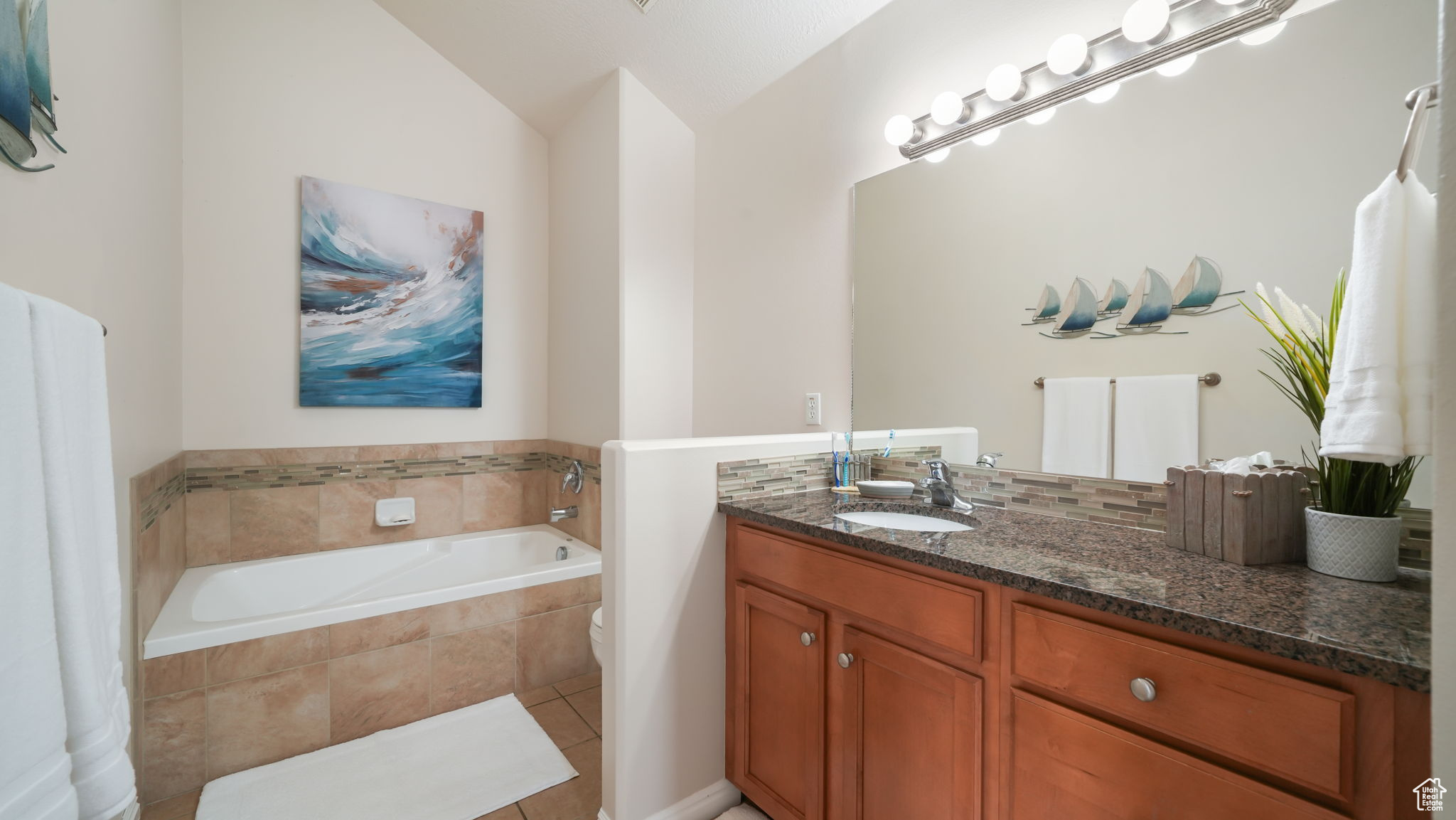 HARVEST HOMES - Residential