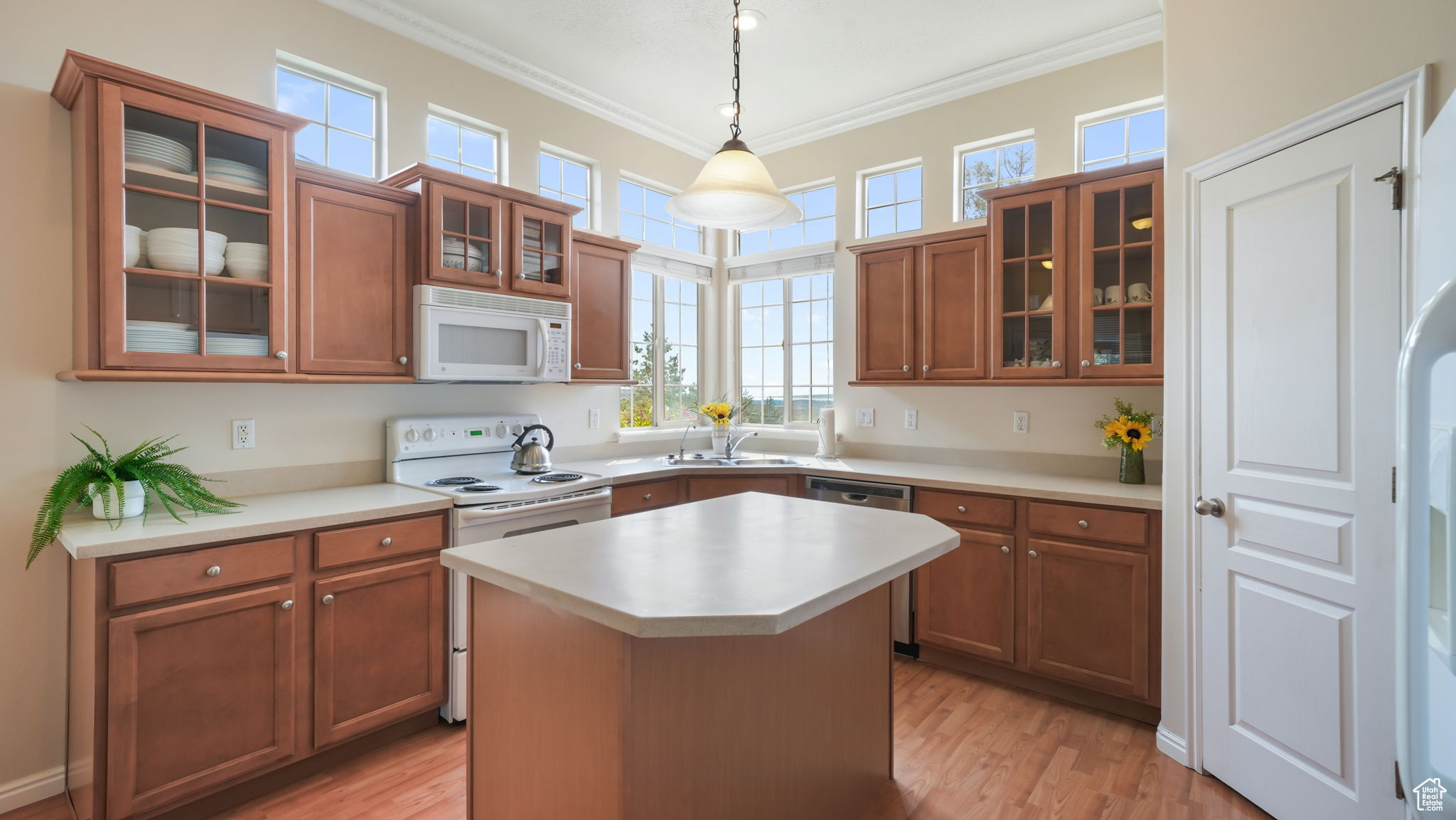 HARVEST HOMES - Residential