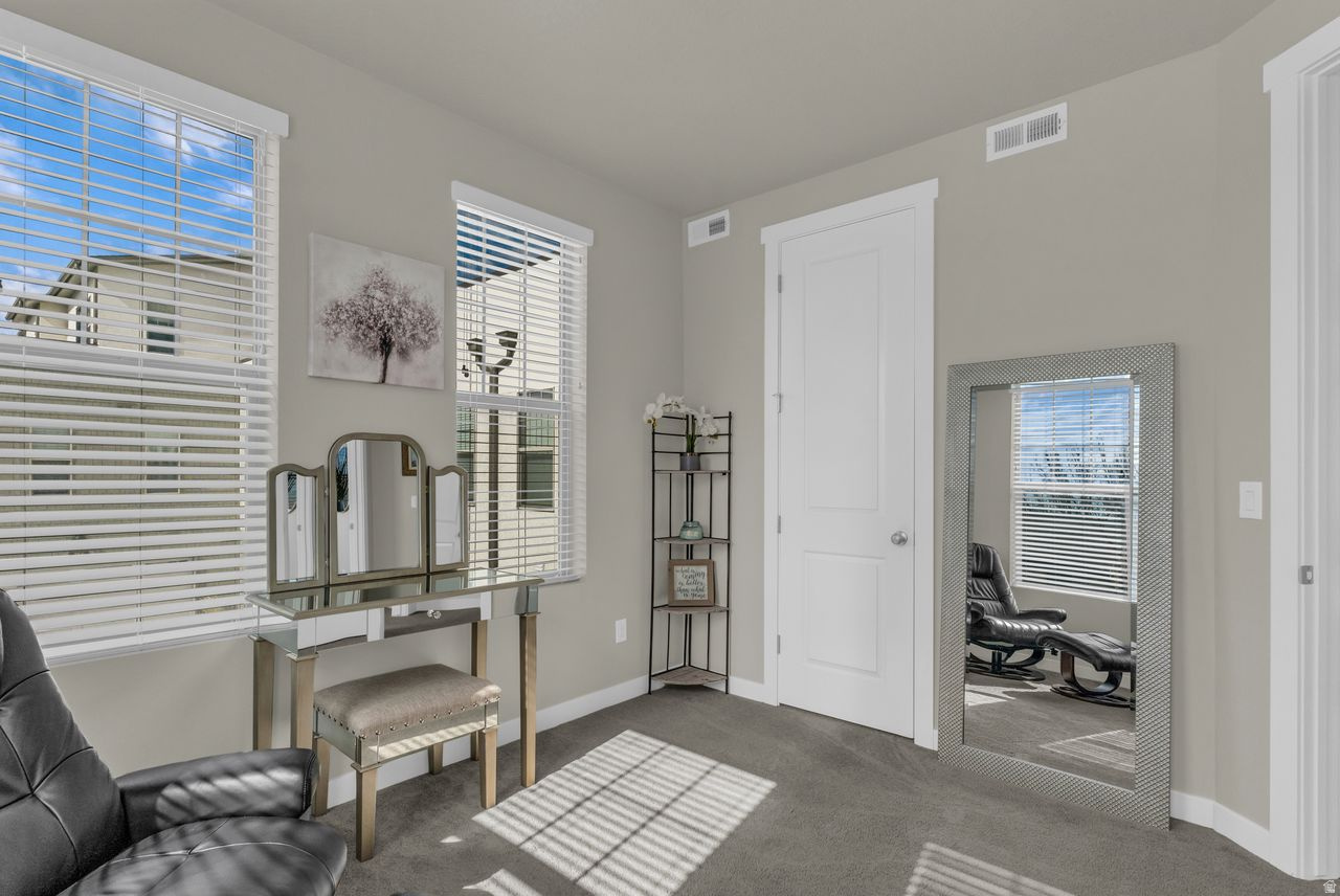 MURRAY HEIGHTS 1027 - Residential