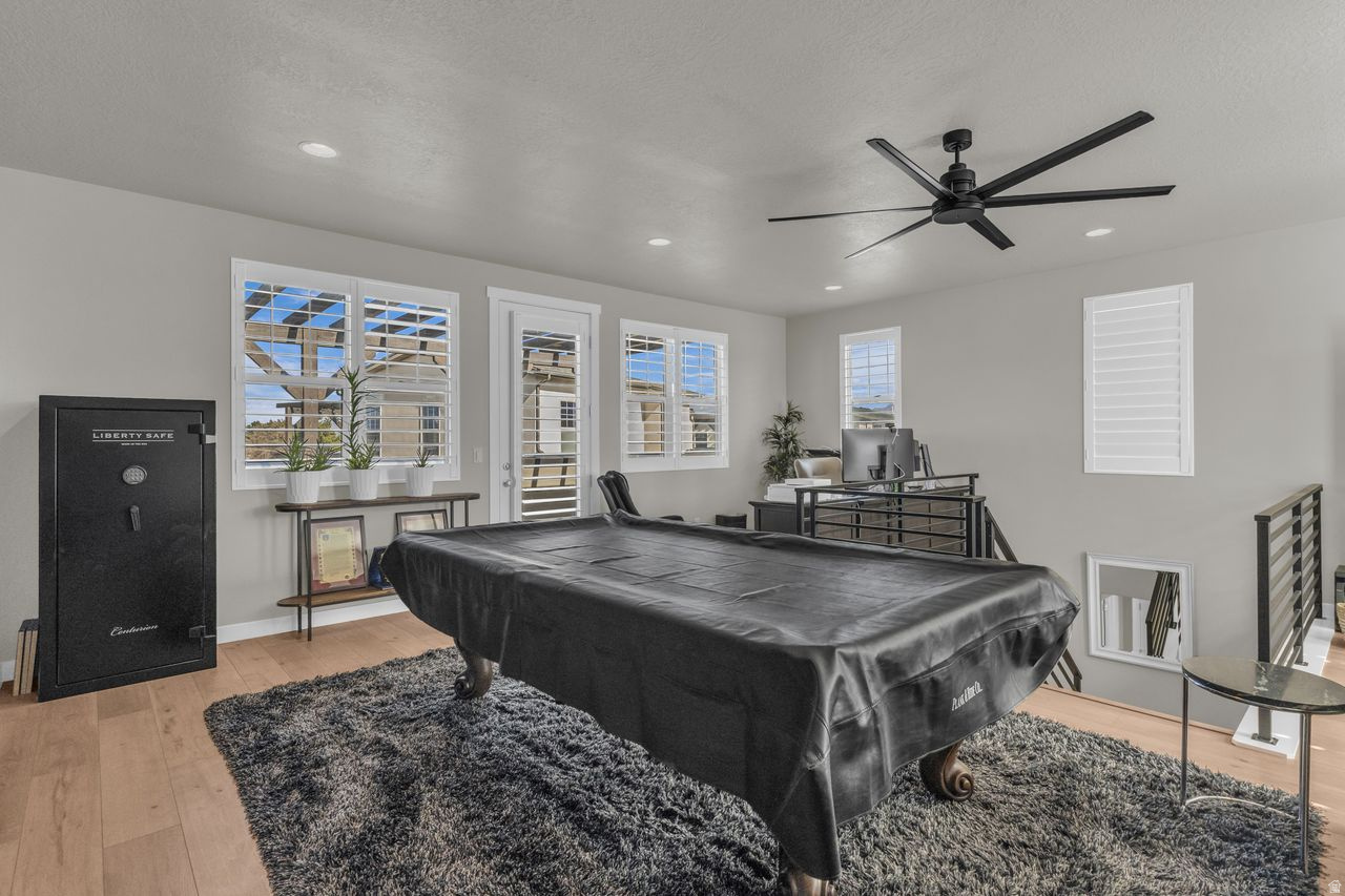 MURRAY HEIGHTS 1027 - Residential