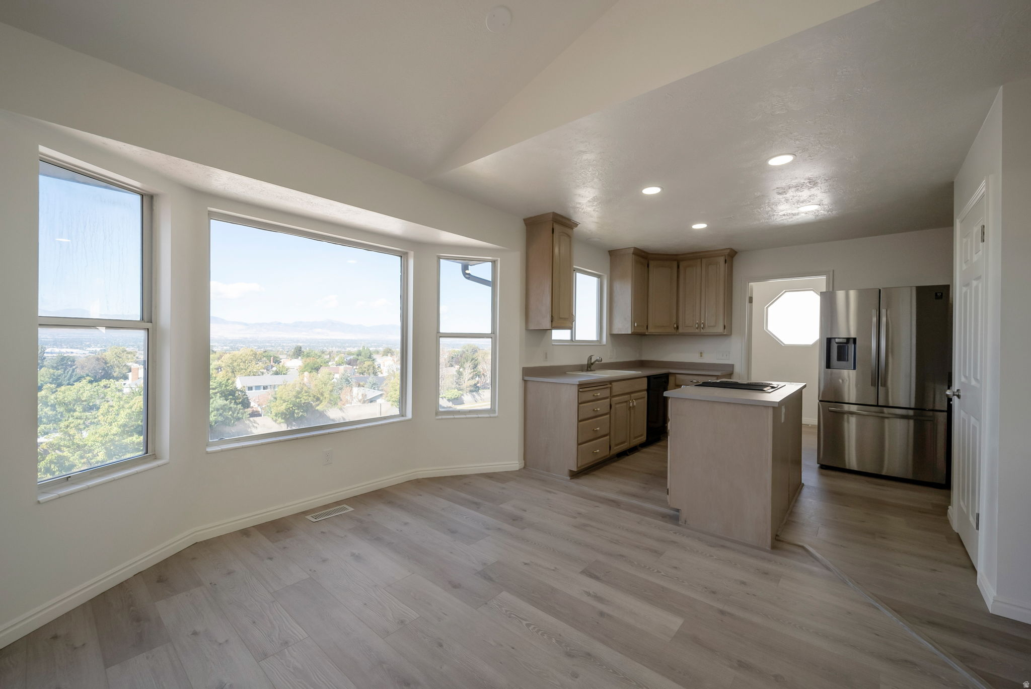 BLUFF AT HIDDEN VALLEY - Residential