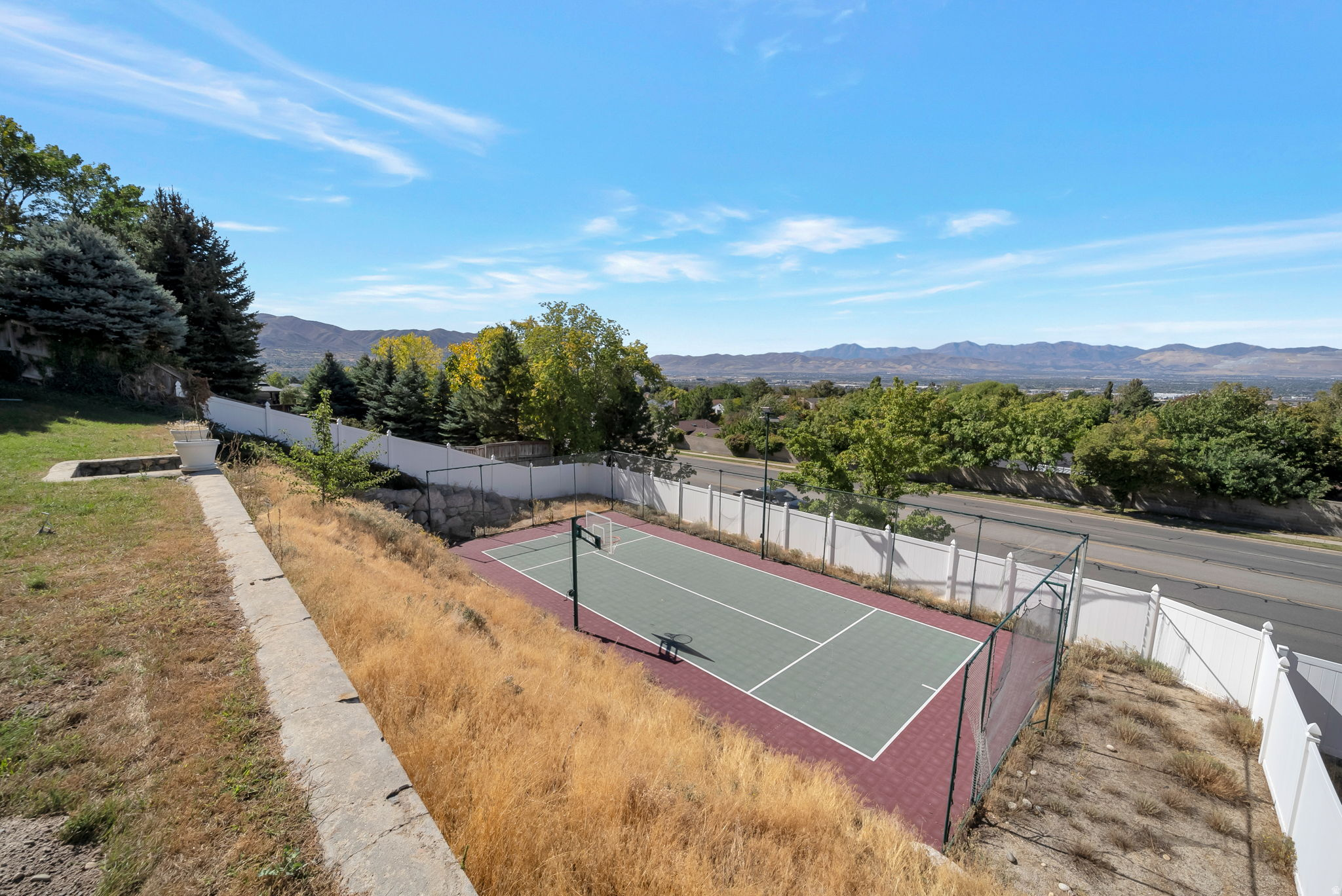 BLUFF AT HIDDEN VALLEY - Residential