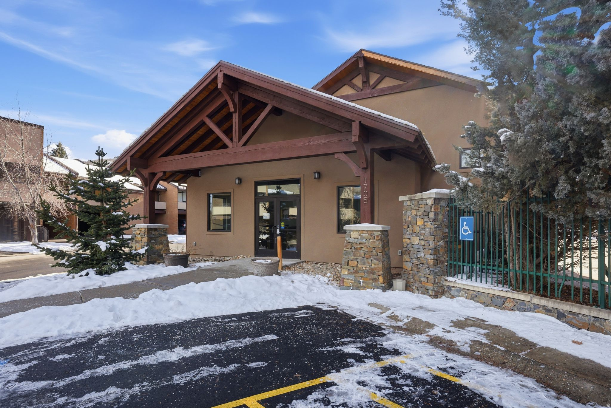 PARK AVENUE CONDOMINIUMS - Residential