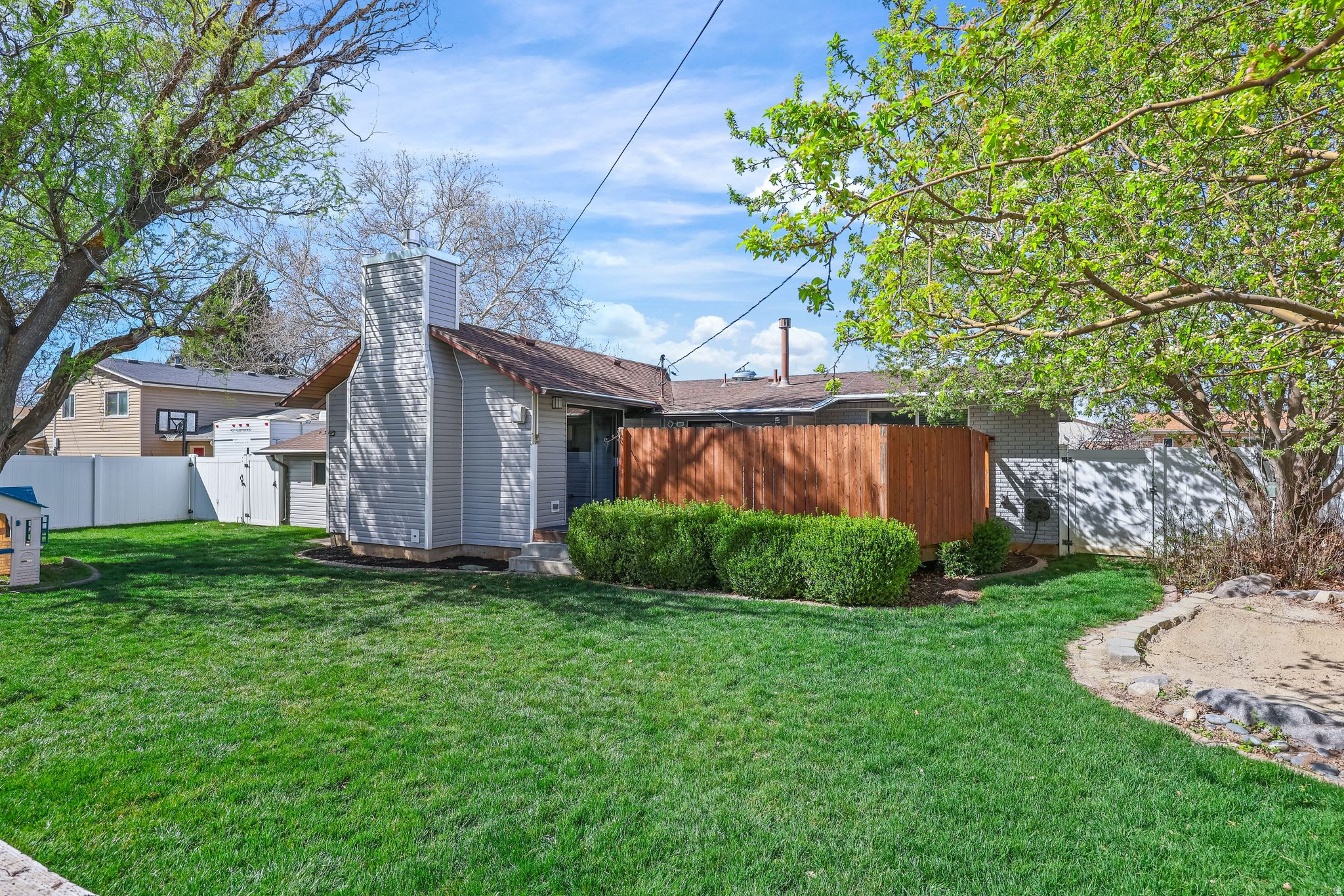 MARILYN ACRES - Residential