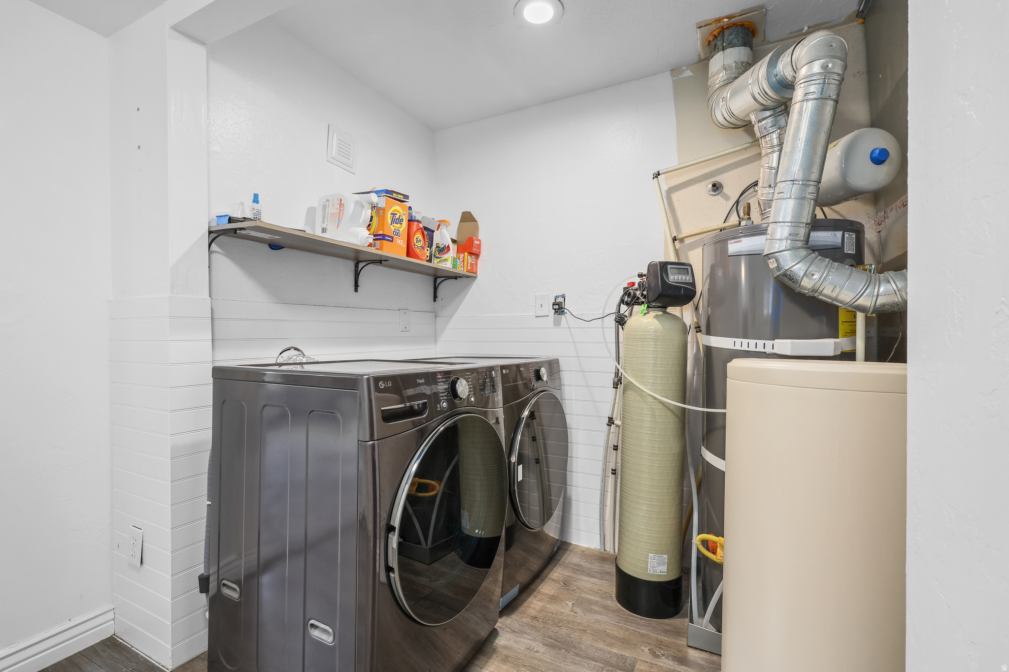 MARILYN ACRES - Residential