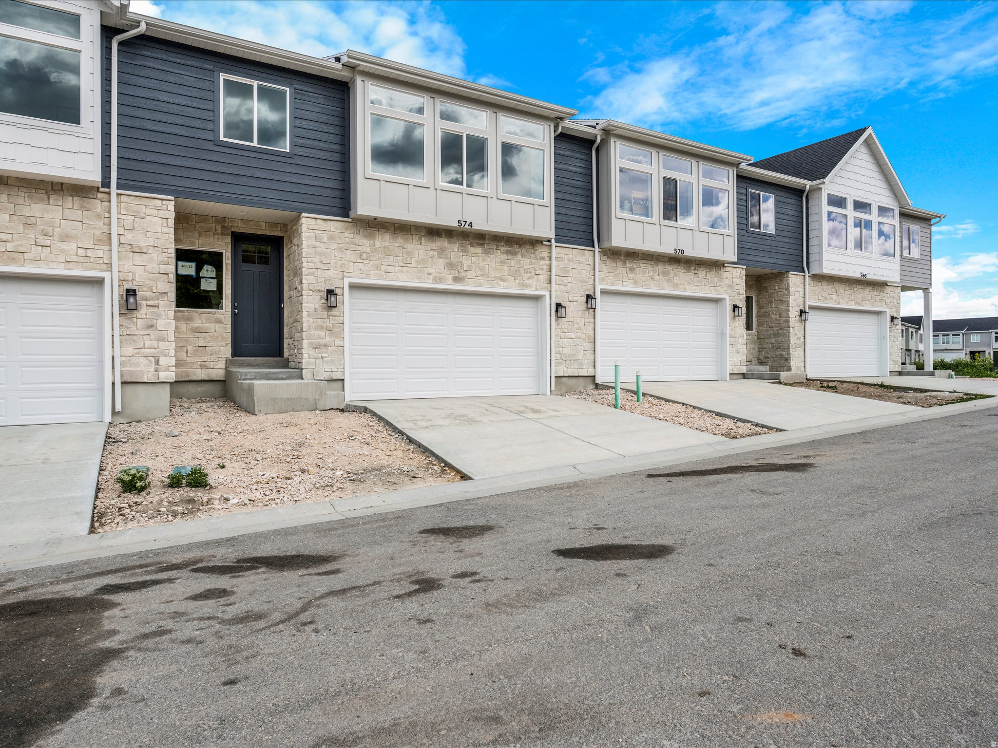 PARADISE PARKWAY - Residential