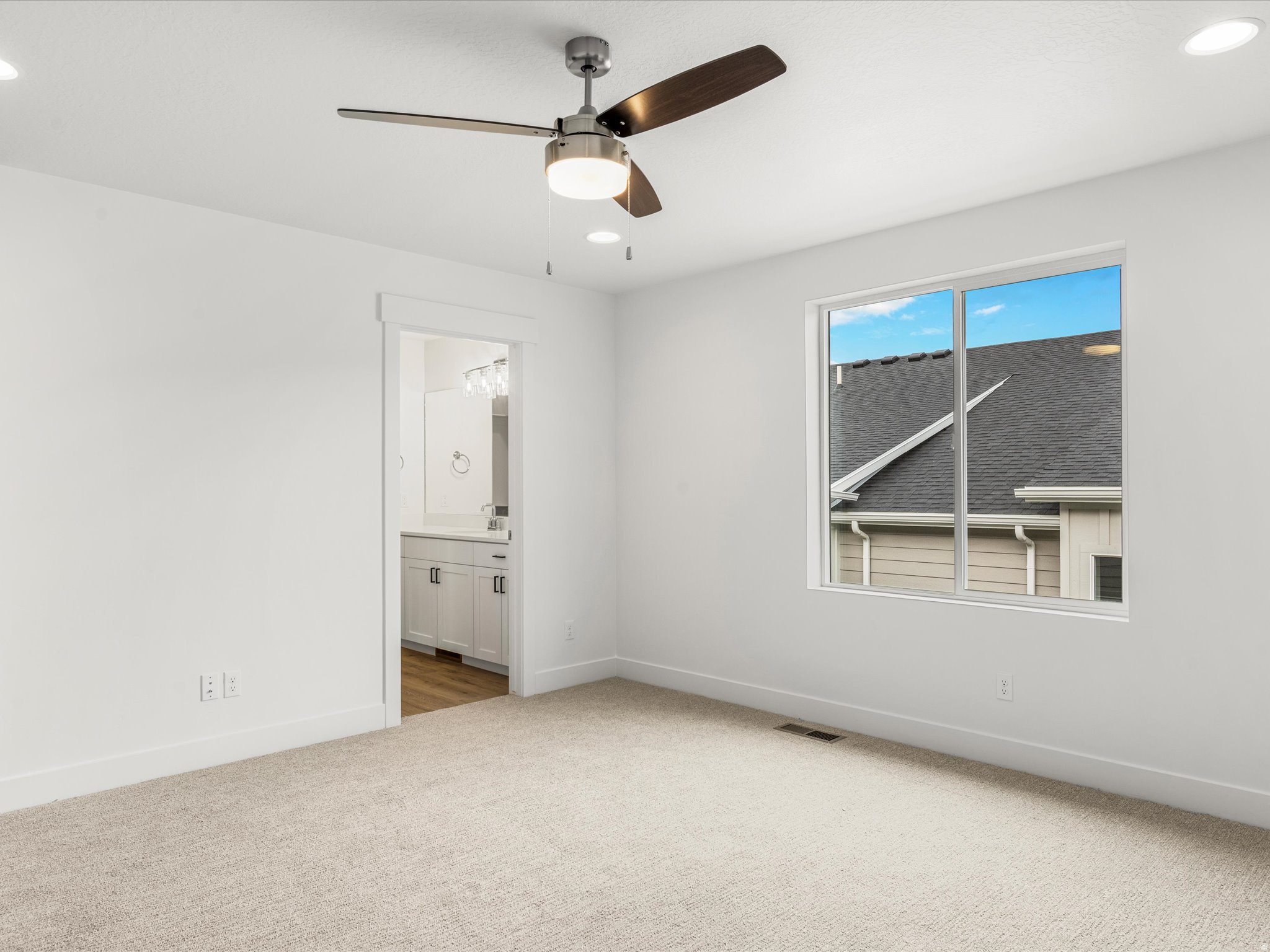 PARADISE PARKWAY - Residential