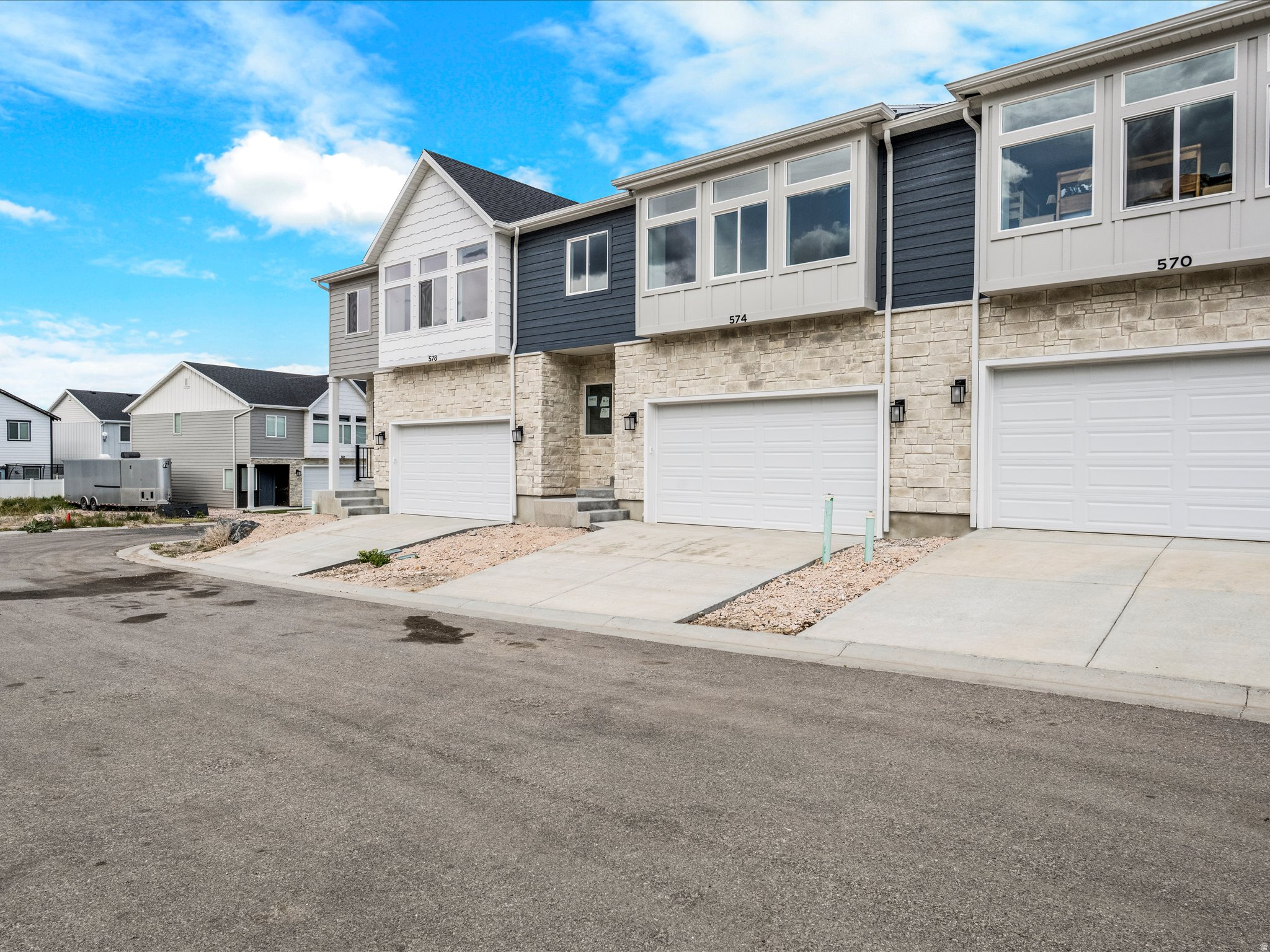 PARADISE PARKWAY - Residential
