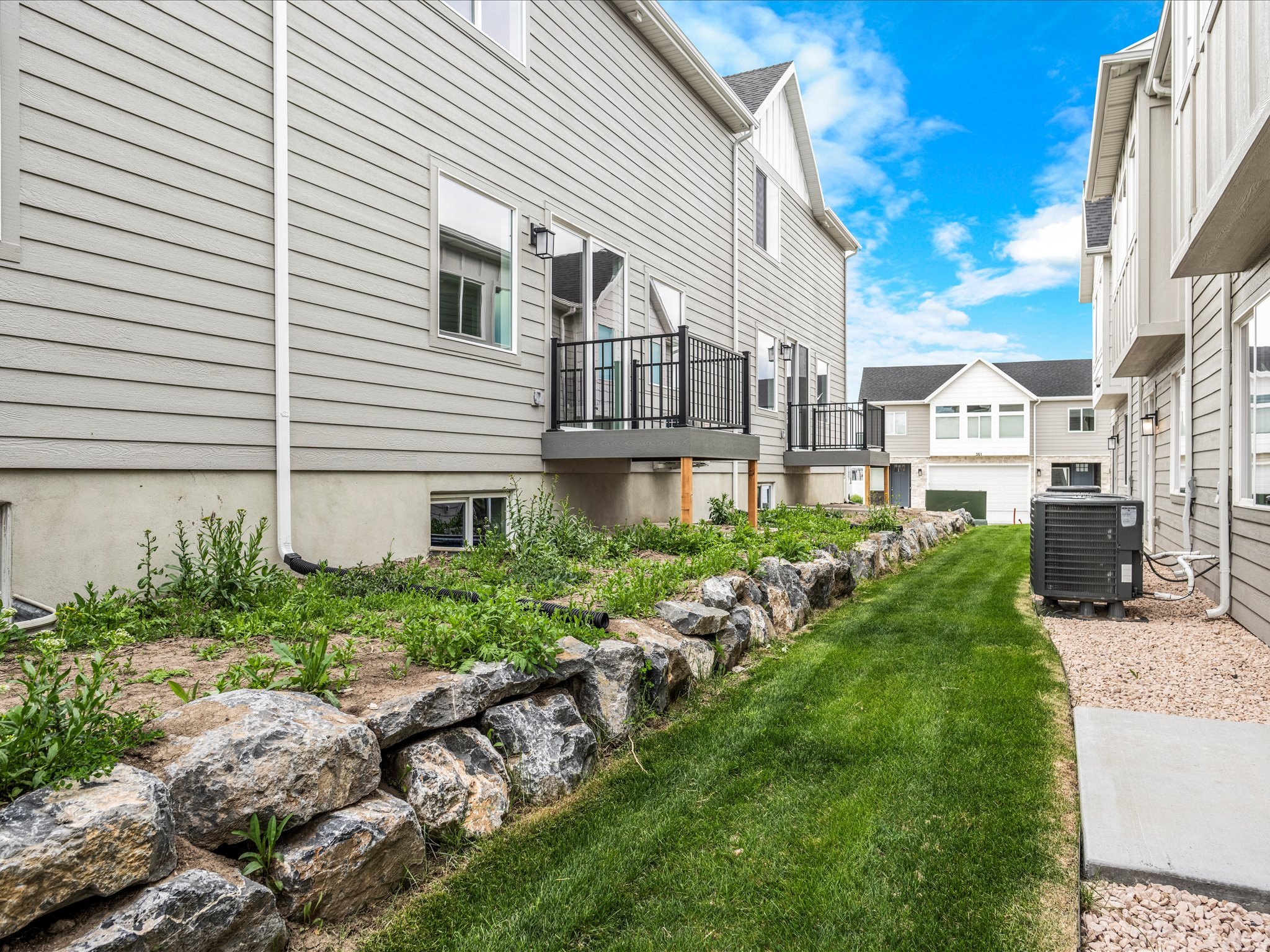 PARADISE PARKWAY - Residential