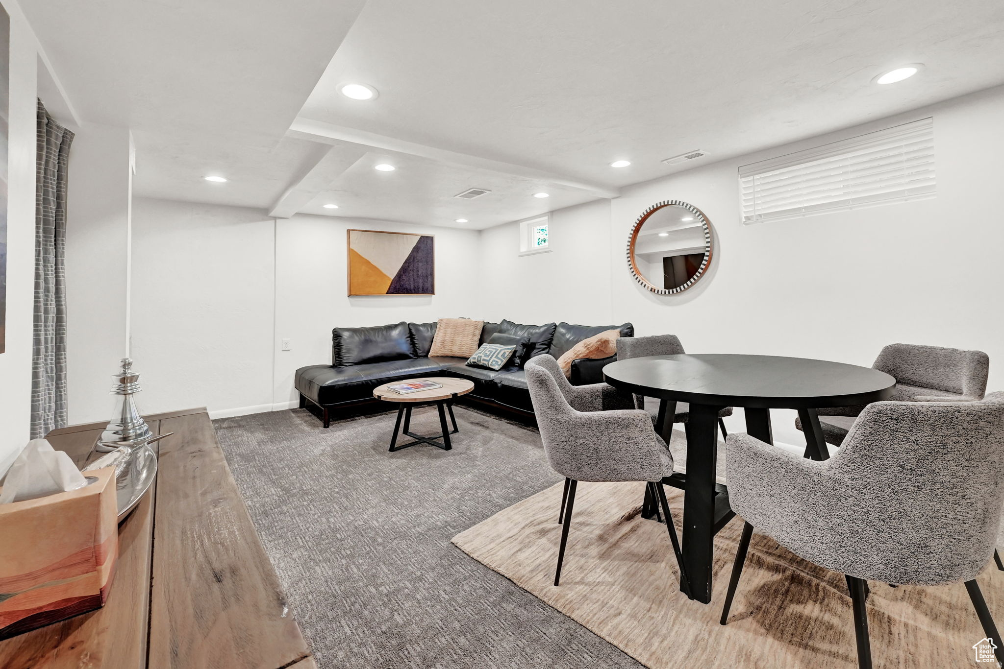 UNIVERSITY - Residential