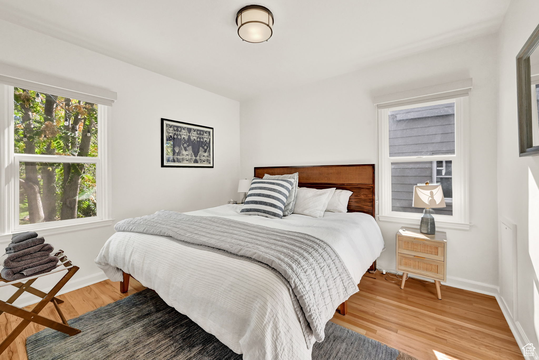 UNIVERSITY - Residential