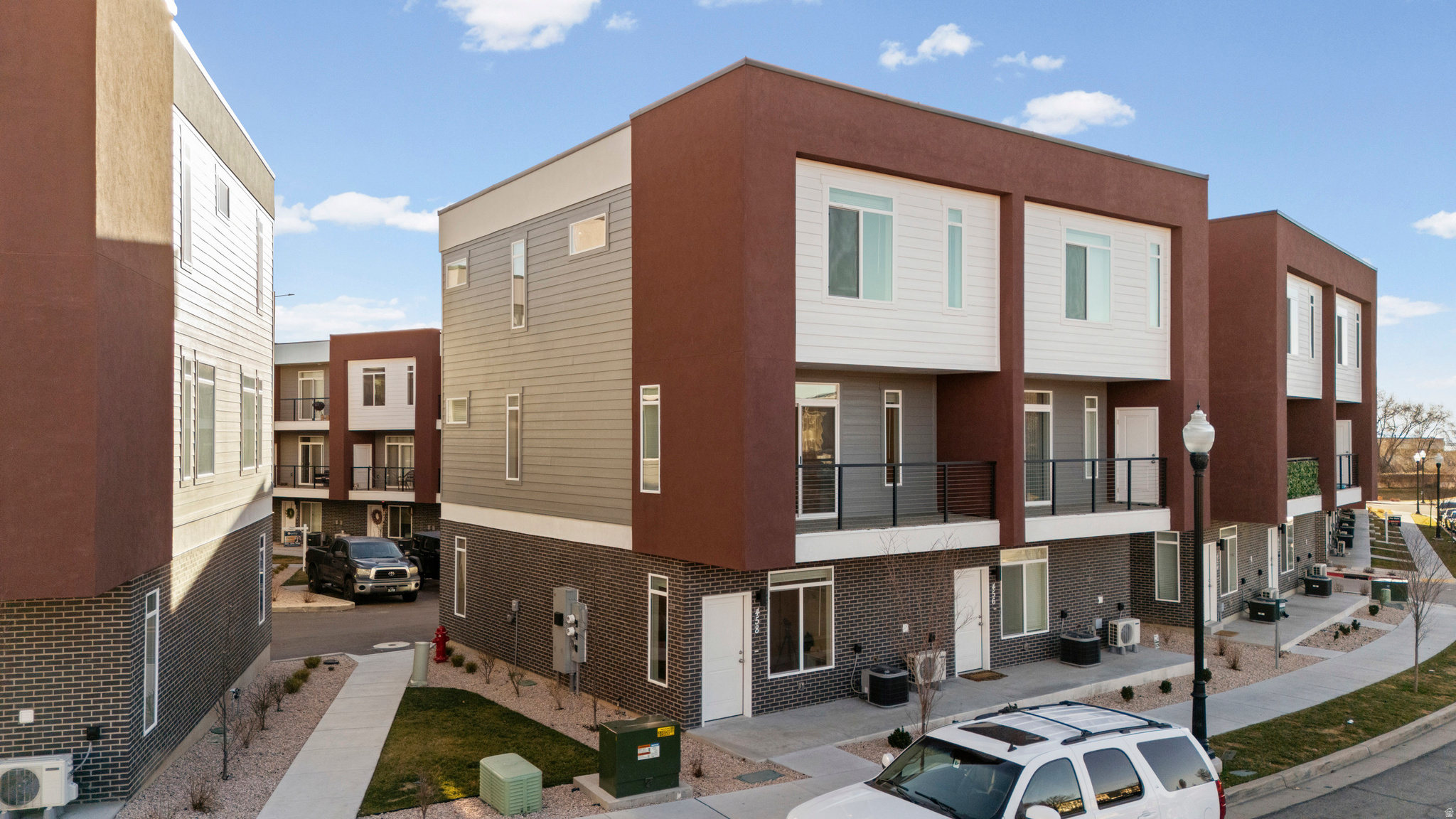 THE UNION TOWNHOMES - Residential