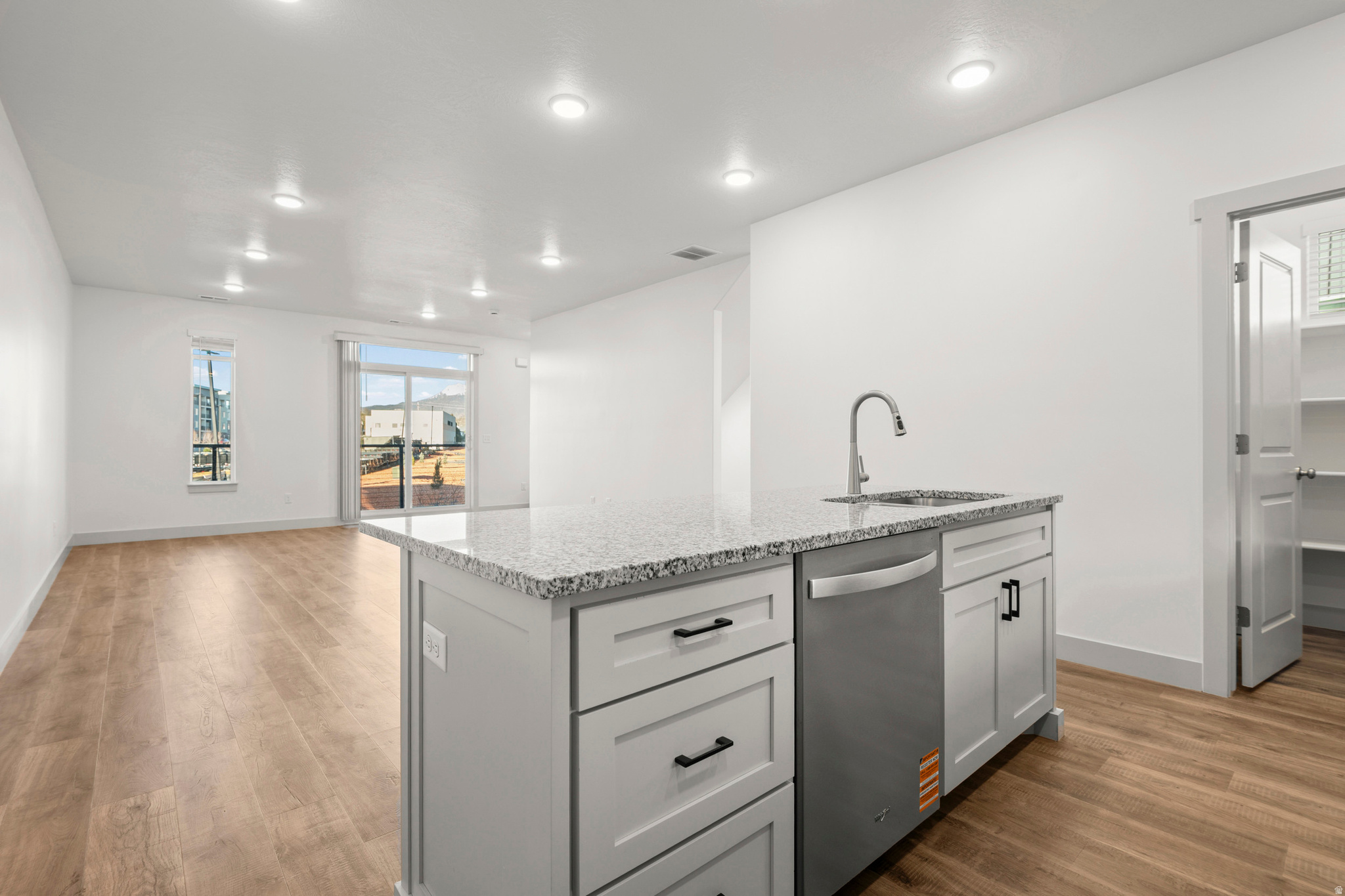 THE UNION TOWNHOMES - Residential