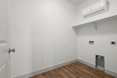 Tiny photo for 458 E DEPOT ST, Clearfield, UT 84015 (MLS # 2140007)