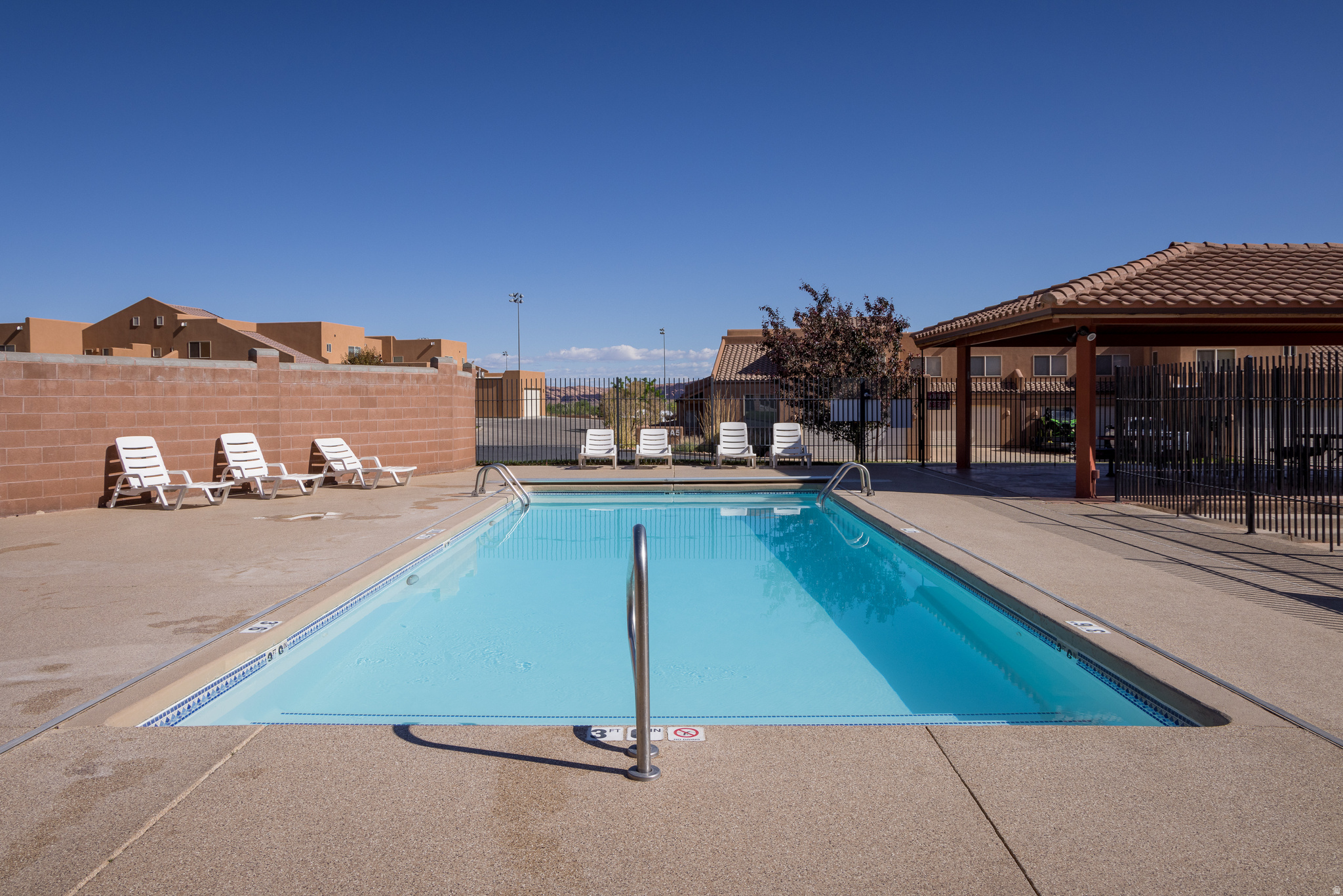 RIM VILLAGE VISTAS - Residential