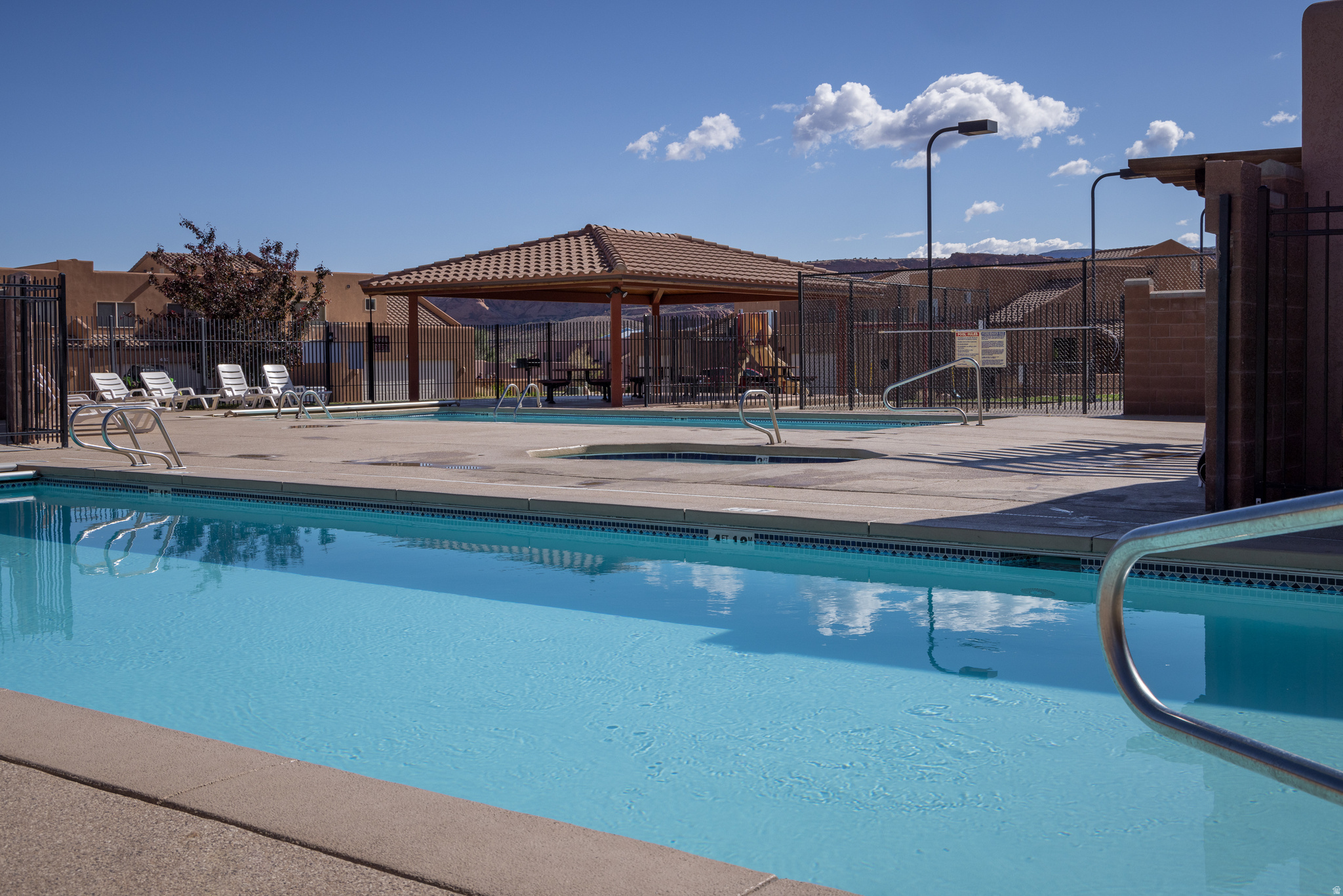 RIM VILLAGE VISTAS - Residential