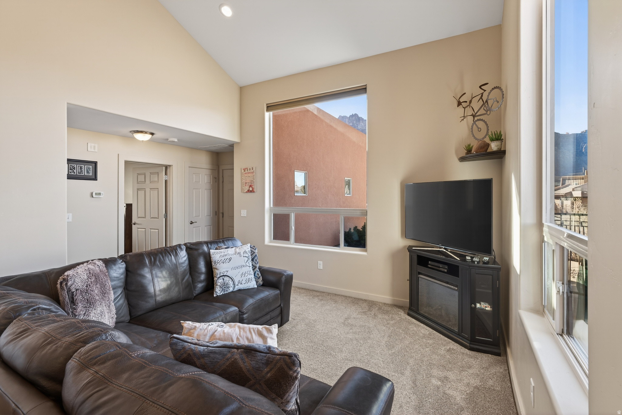 RIM VILLAGE VISTAS - Residential