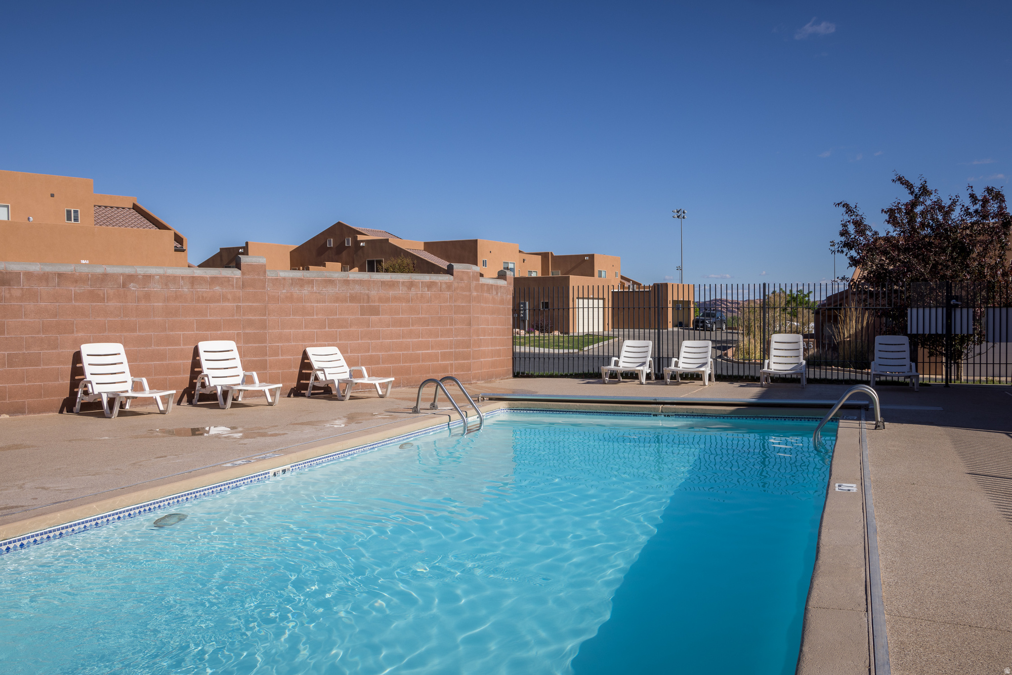 RIM VILLAGE VISTAS - Residential