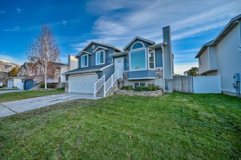Tiny photo for 172 E BRIDGEPARK CIR, Draper, UT 84020 (MLS # 2125201)
