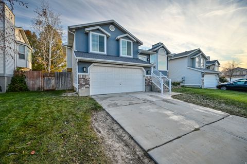 Tiny photo for 172 E BRIDGEPARK CIR, Draper, UT 84020 (MLS # 2125201)